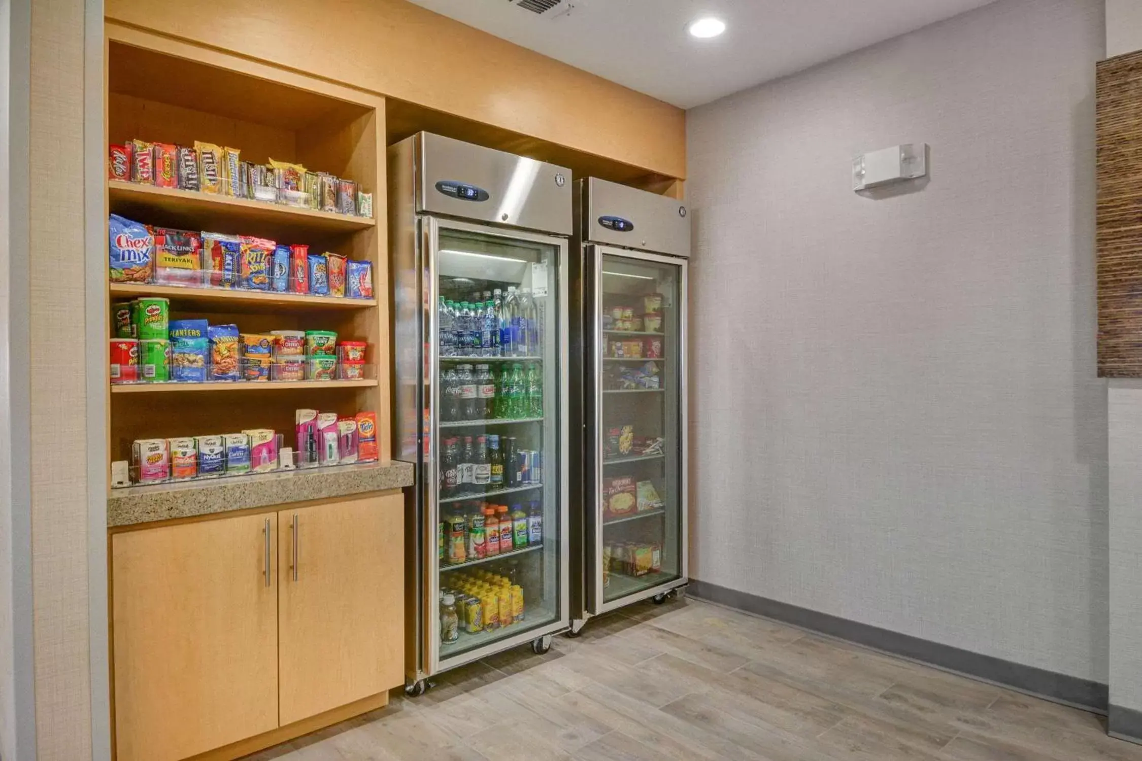 Restaurant/places to eat, Supermarket/Shops in Home2 Suites by Hilton Irving/DFW Airport North