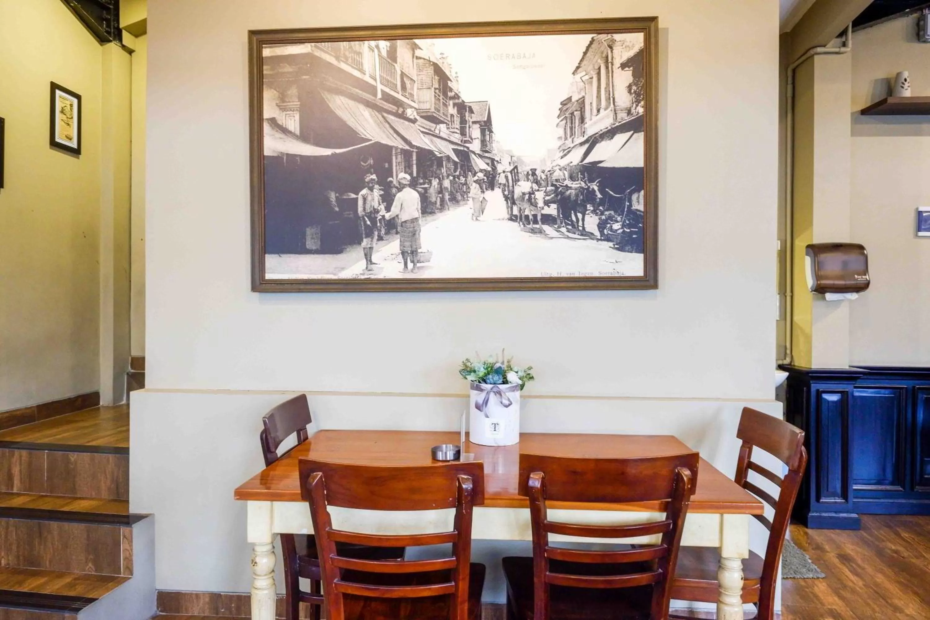 Property building in Sans Hotel Empress Simpang Lima