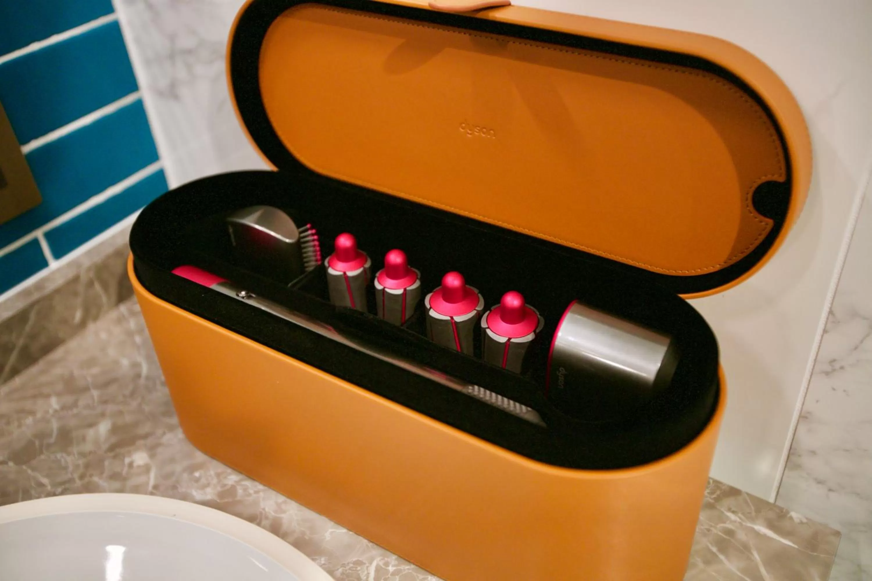 heating in THE ROOT2 HOTEL