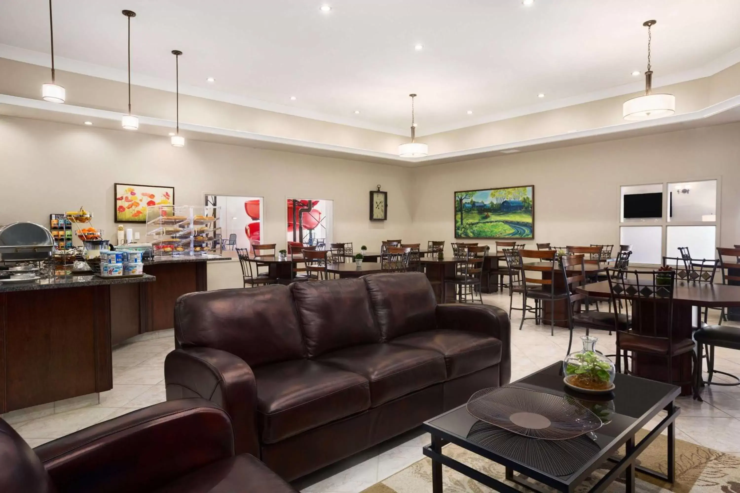 Restaurant/places to eat in Ramada by Wyndham Emerald Park/Regina East