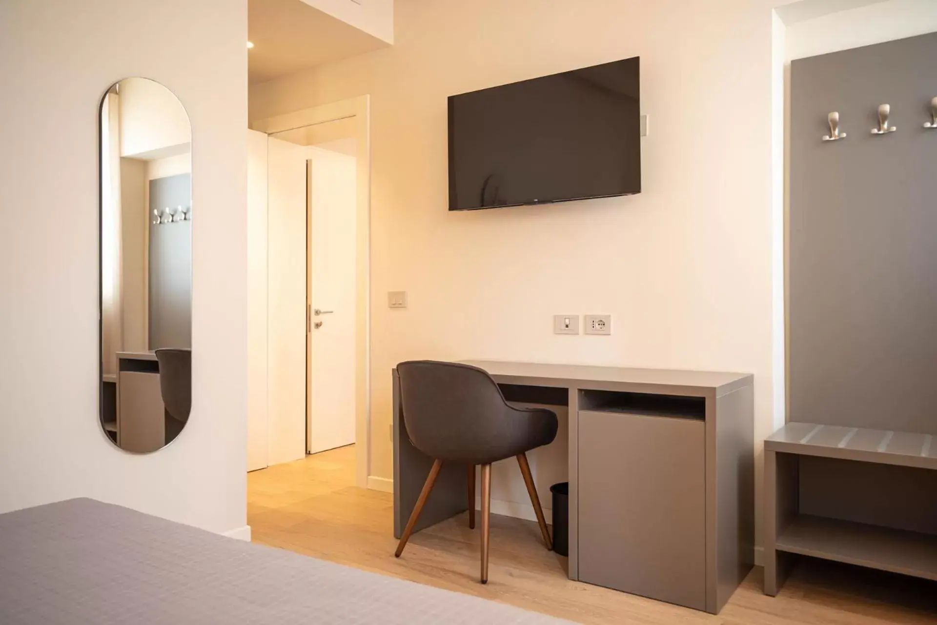 Bathroom, TV/Entertainment Center in Maison Calcirelli rooms