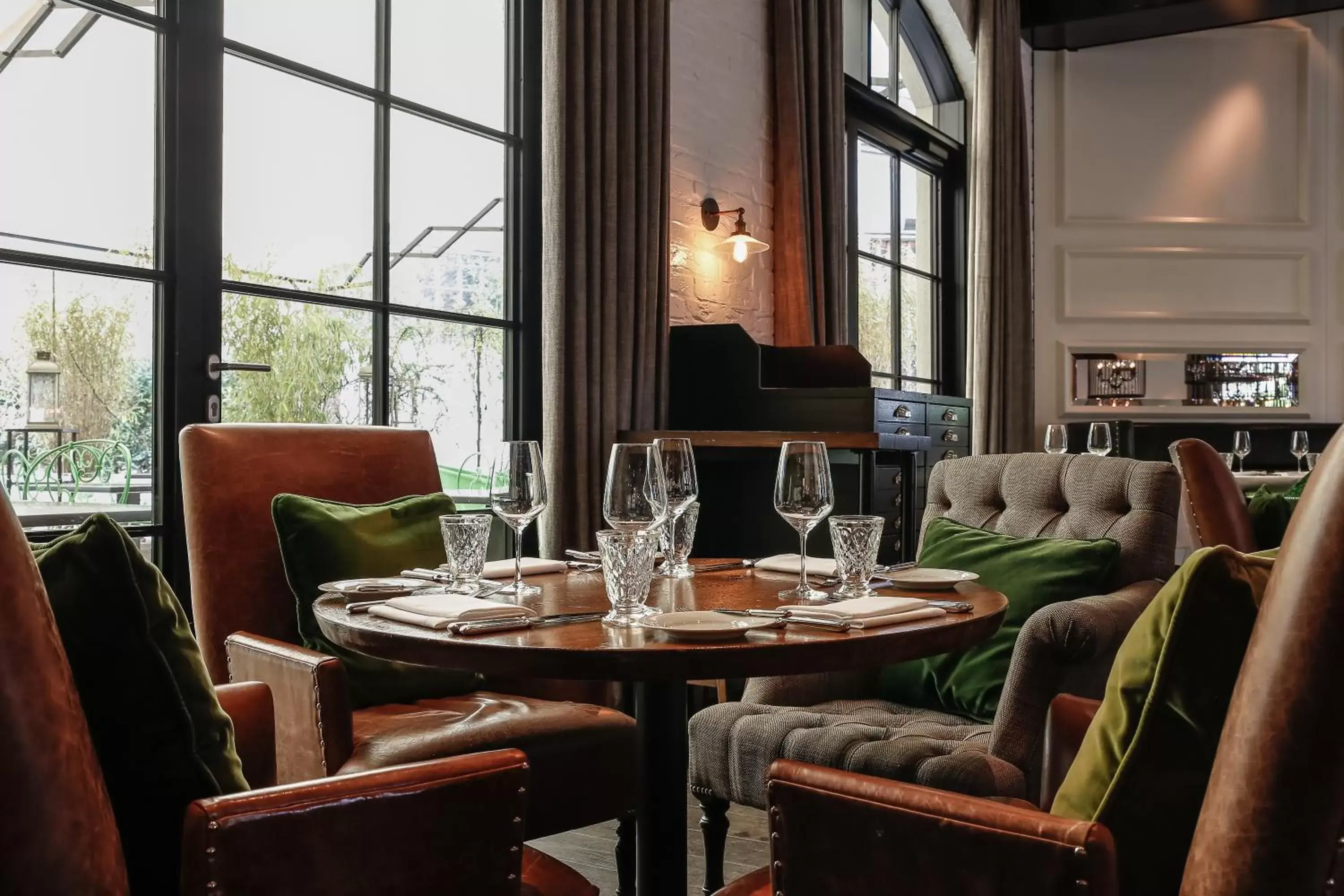 Restaurant/places to eat in Hotel Zoo Berlin Restaurant/places to eat in Hotel Zoo Berlin