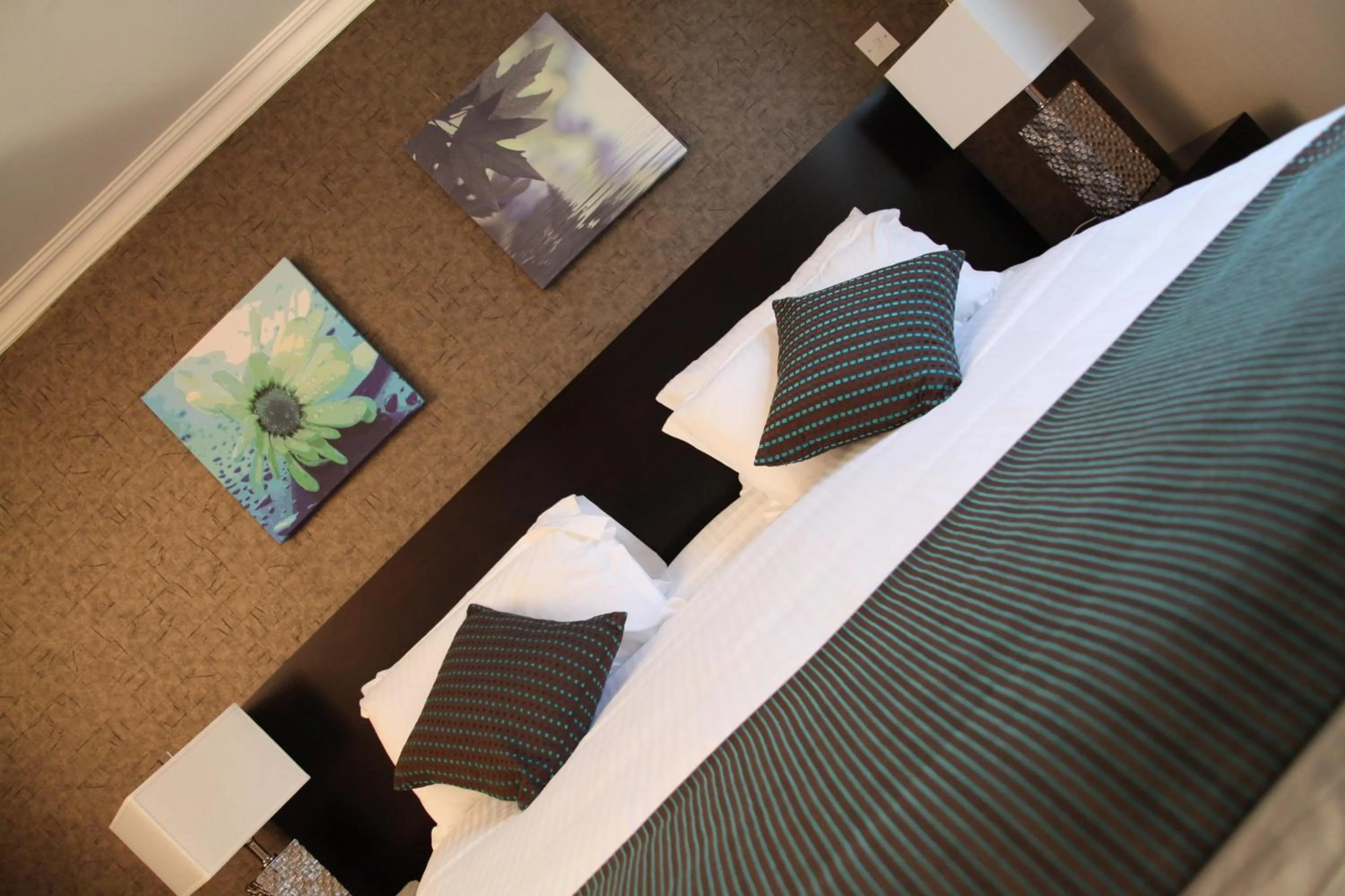 Bed in Greenvale Hotel