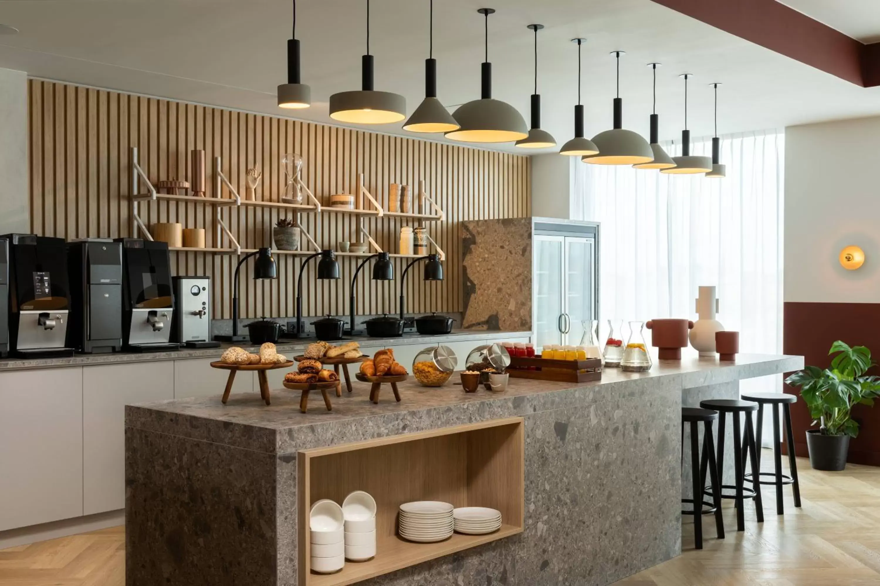 Breakfast, Kitchen/Kitchenette in Residence Inn by Marriott Brussels Airport