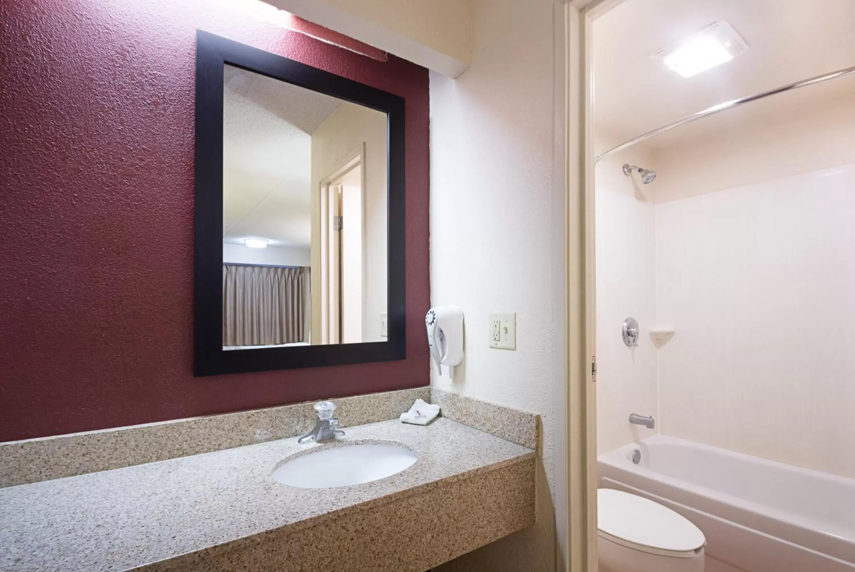 Bathroom in Red Roof Inn Madison, WI