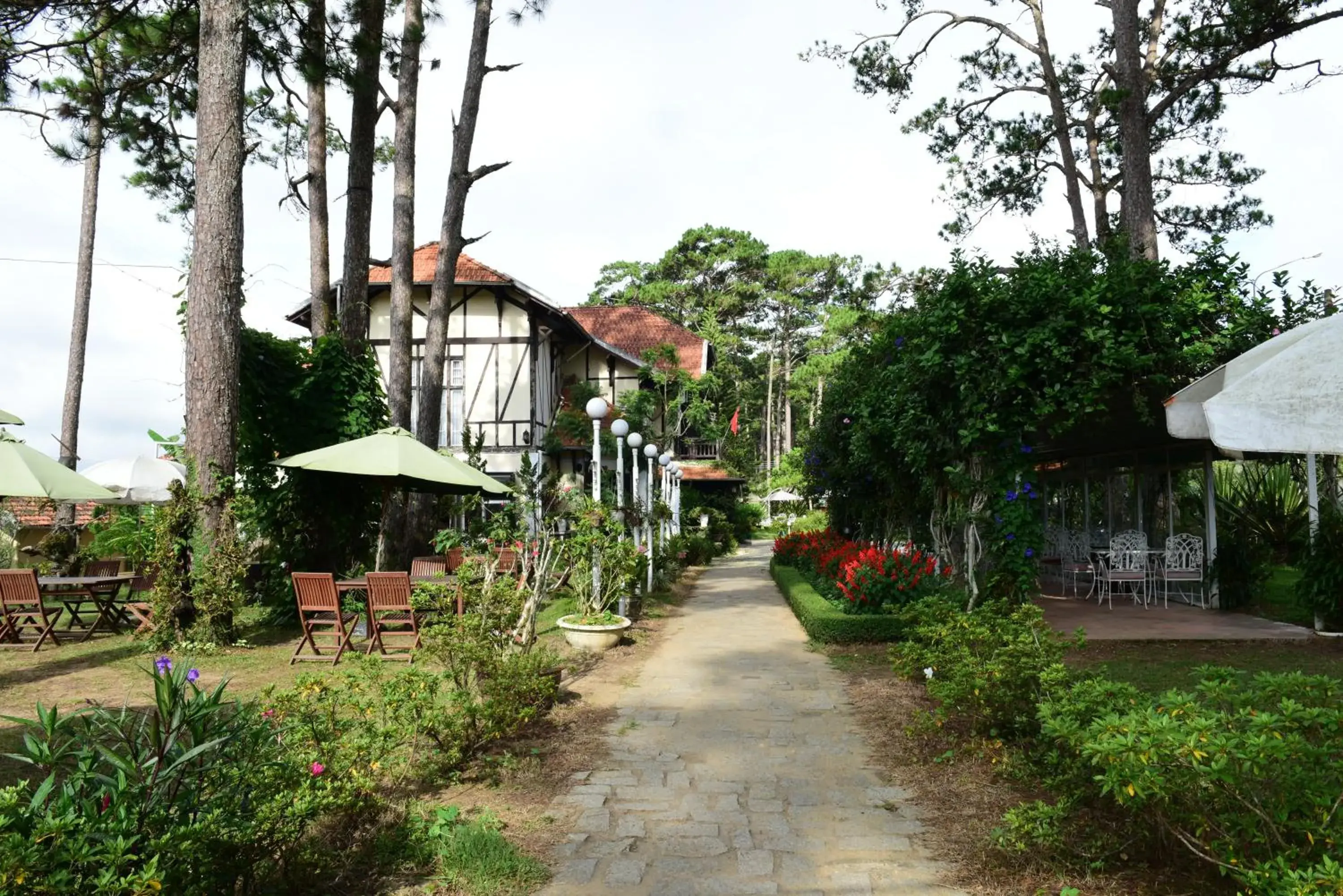 Restaurant/places to eat, Property Building in Dalat Cadasa Resort