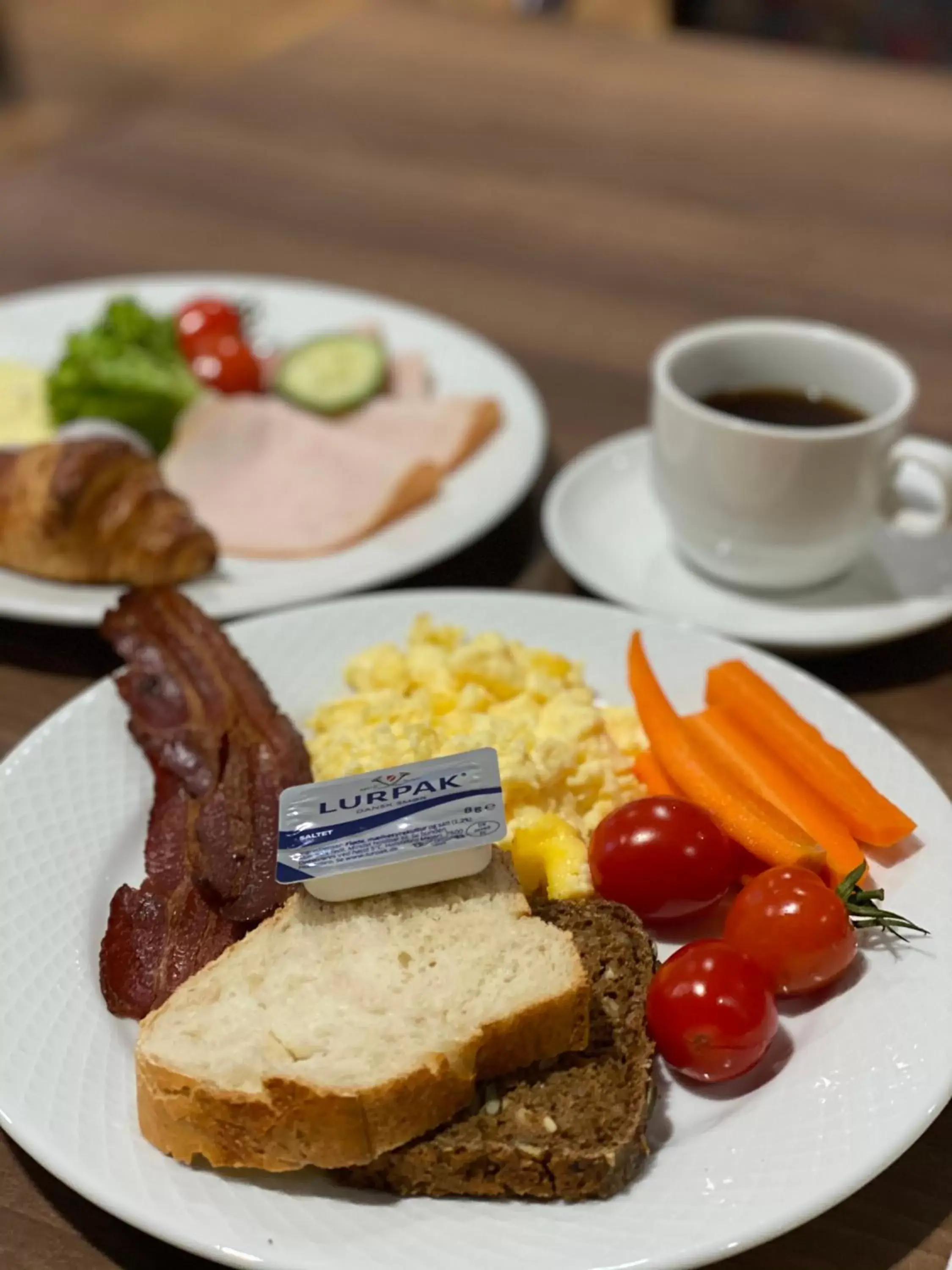 Breakfast, Food in Helnan Phønix Hotel