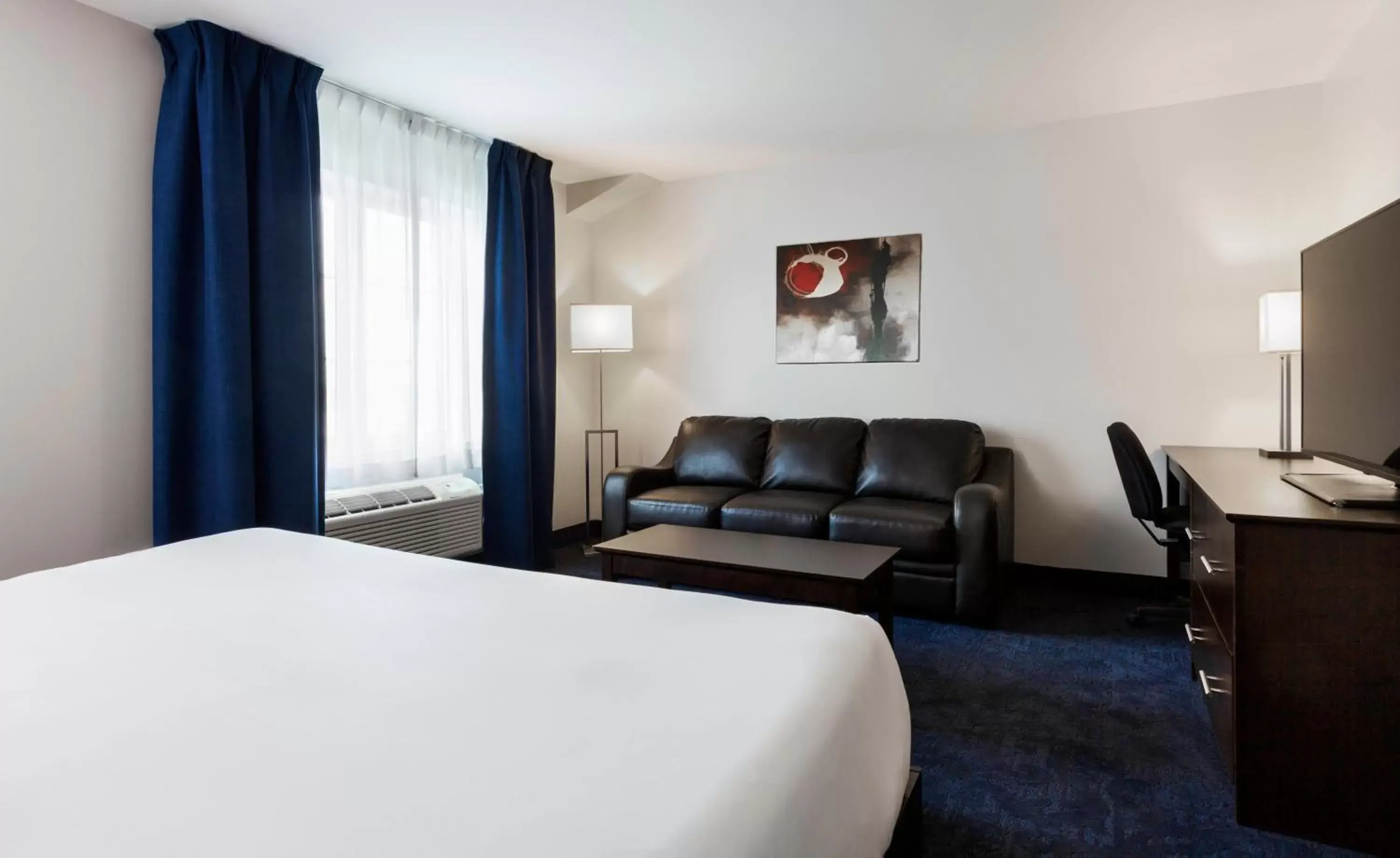 Bedroom in Imperia Hotel & Suites Saint-Eustache