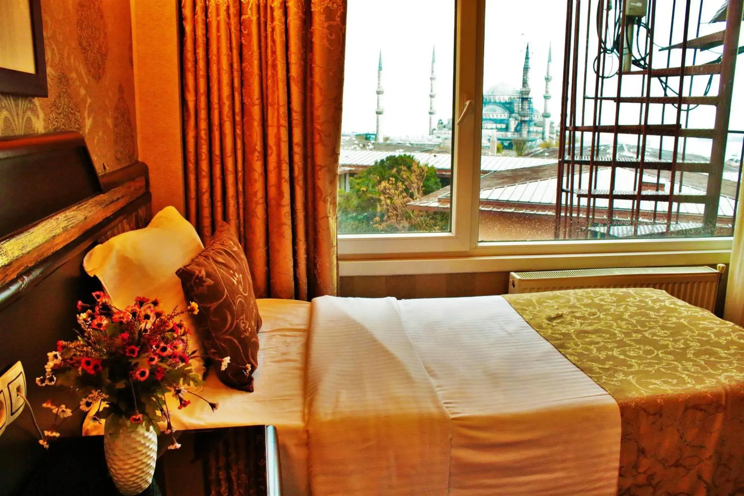 View (from property/room), Bed in Sultanahmet Park Hotel