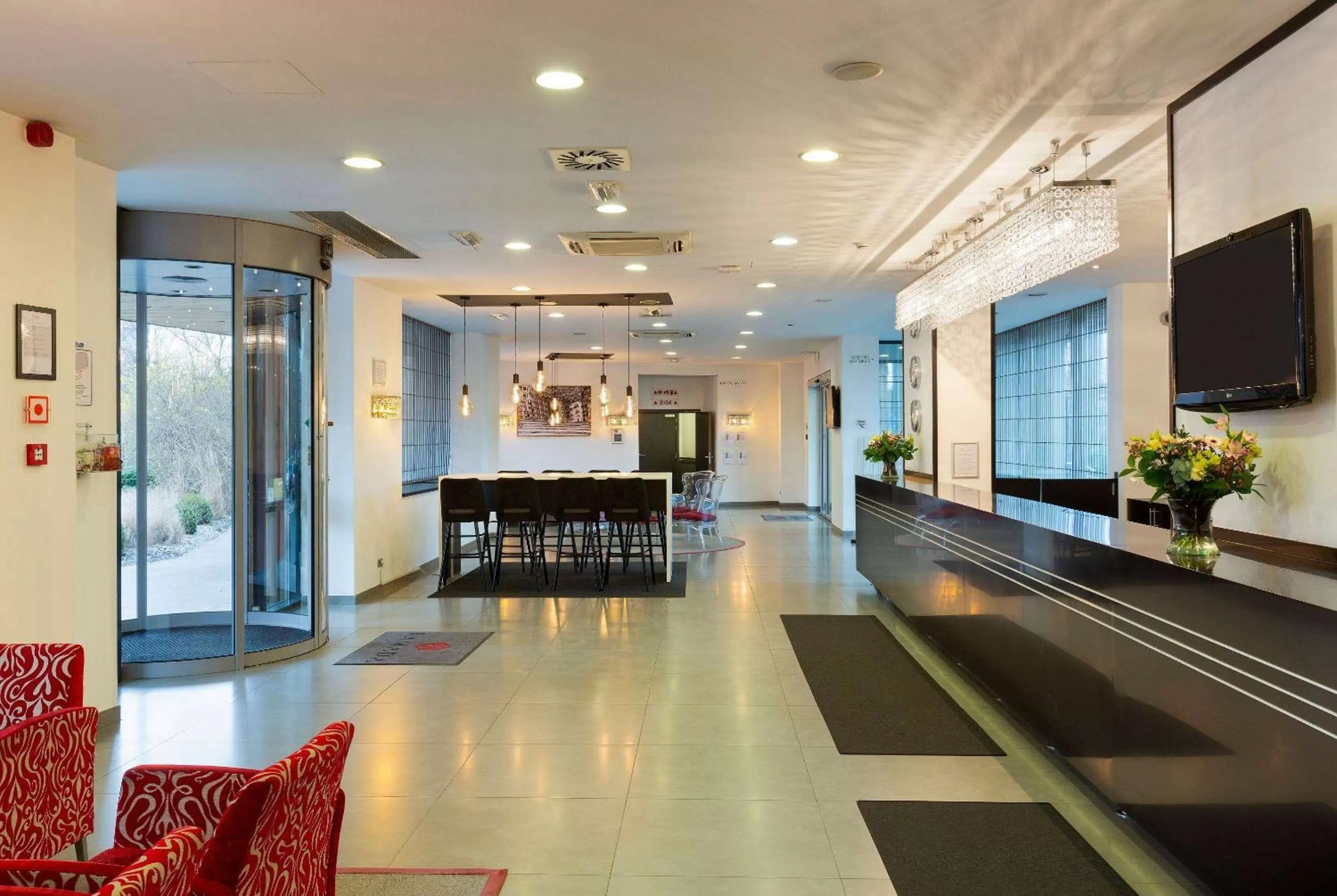 Lobby or reception in Hotel Ramada Brussels Woluwe