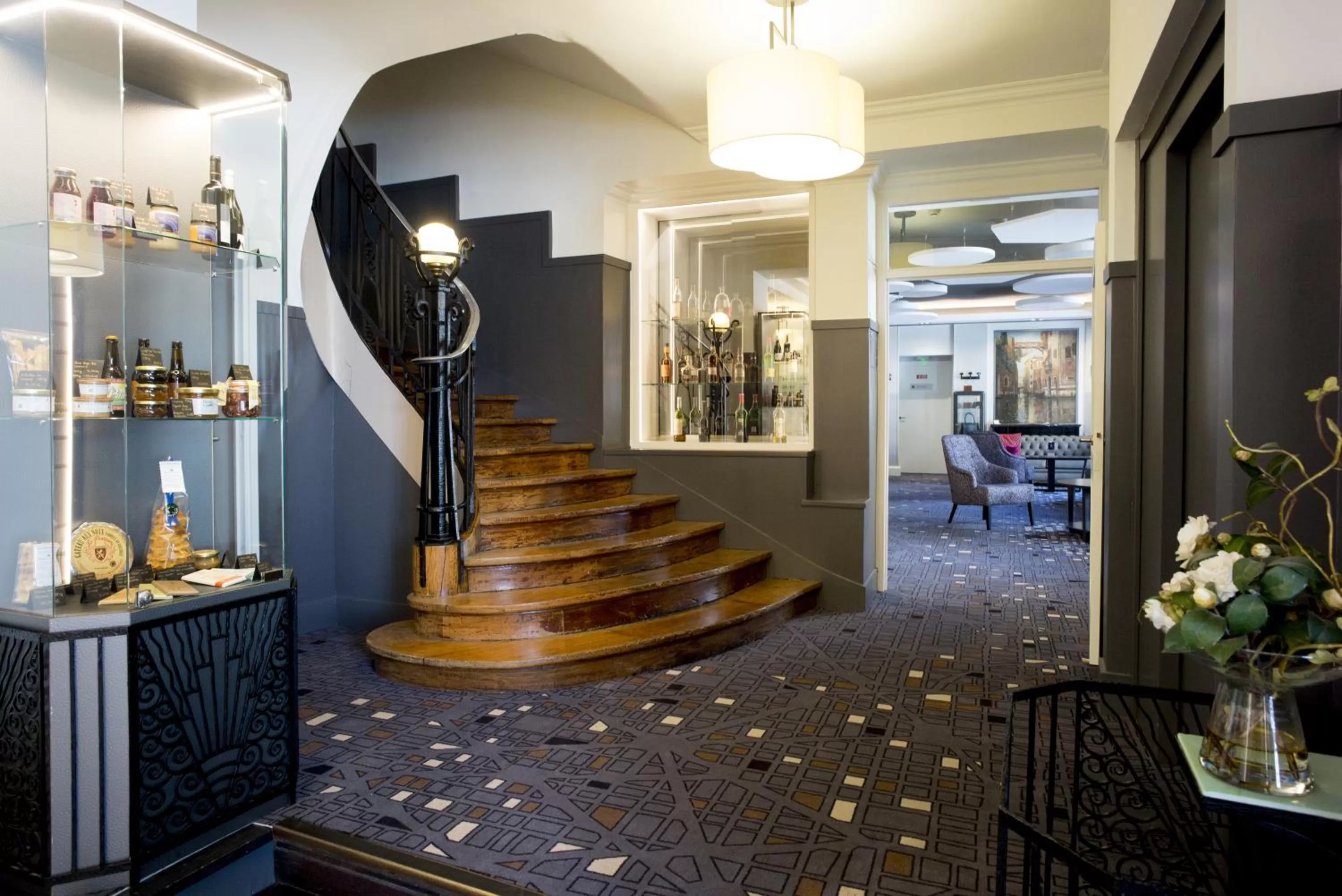On-site shops in Hôtel Mercure Rodez Cathédrale