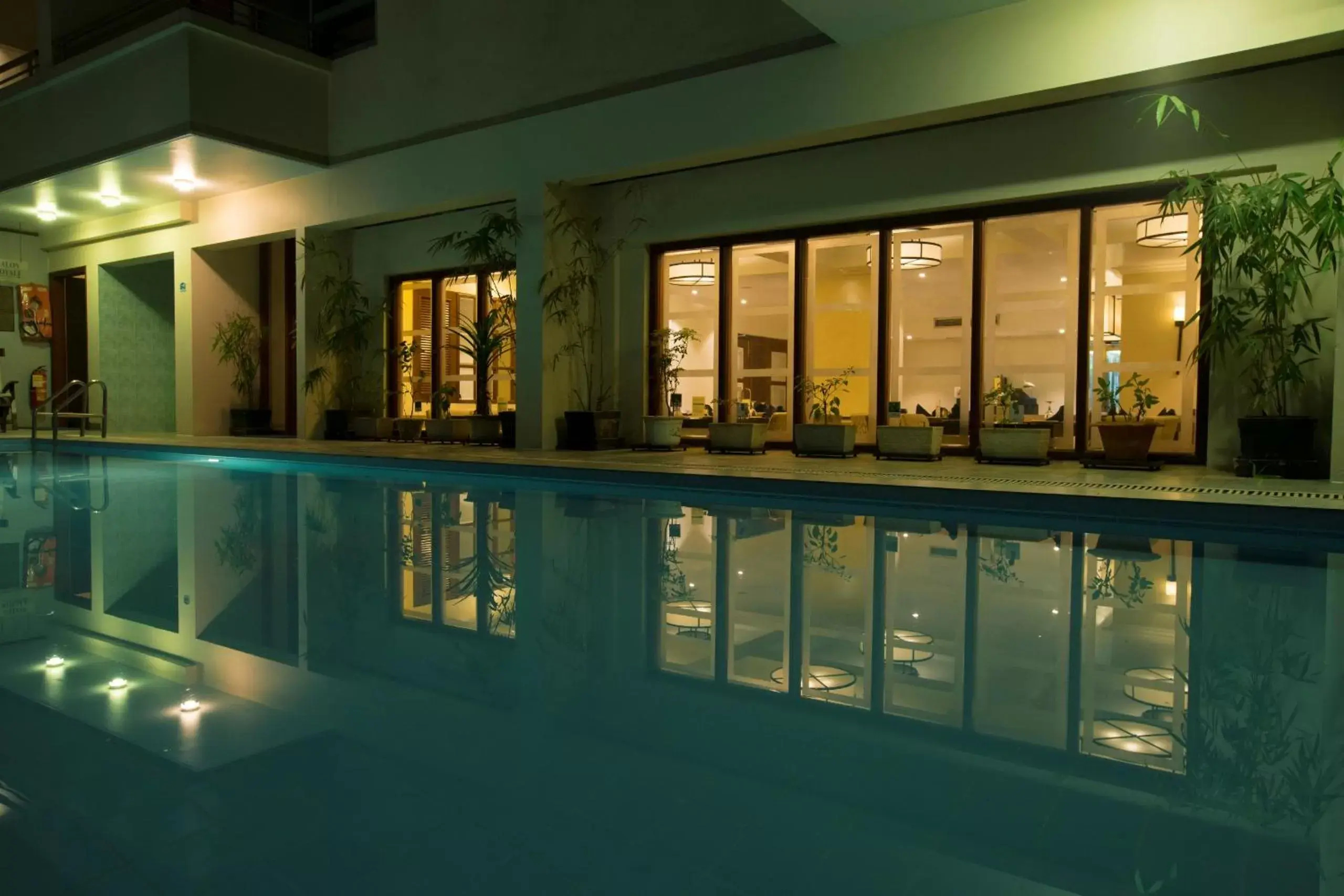 Swimming Pool in Royal Park Residence Hotel