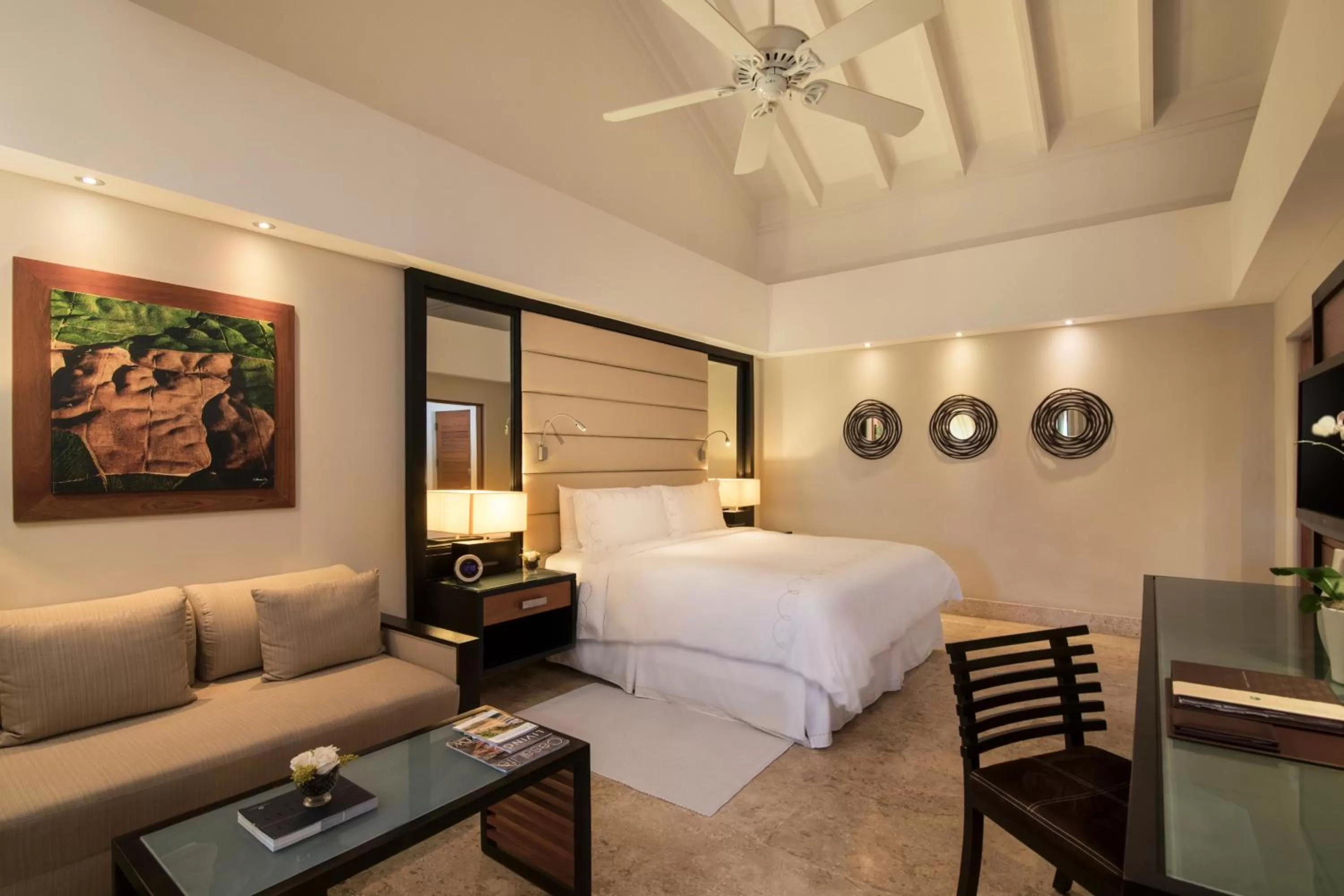 Nearby landmark, Bed in Casa de Campo Resort & Villas