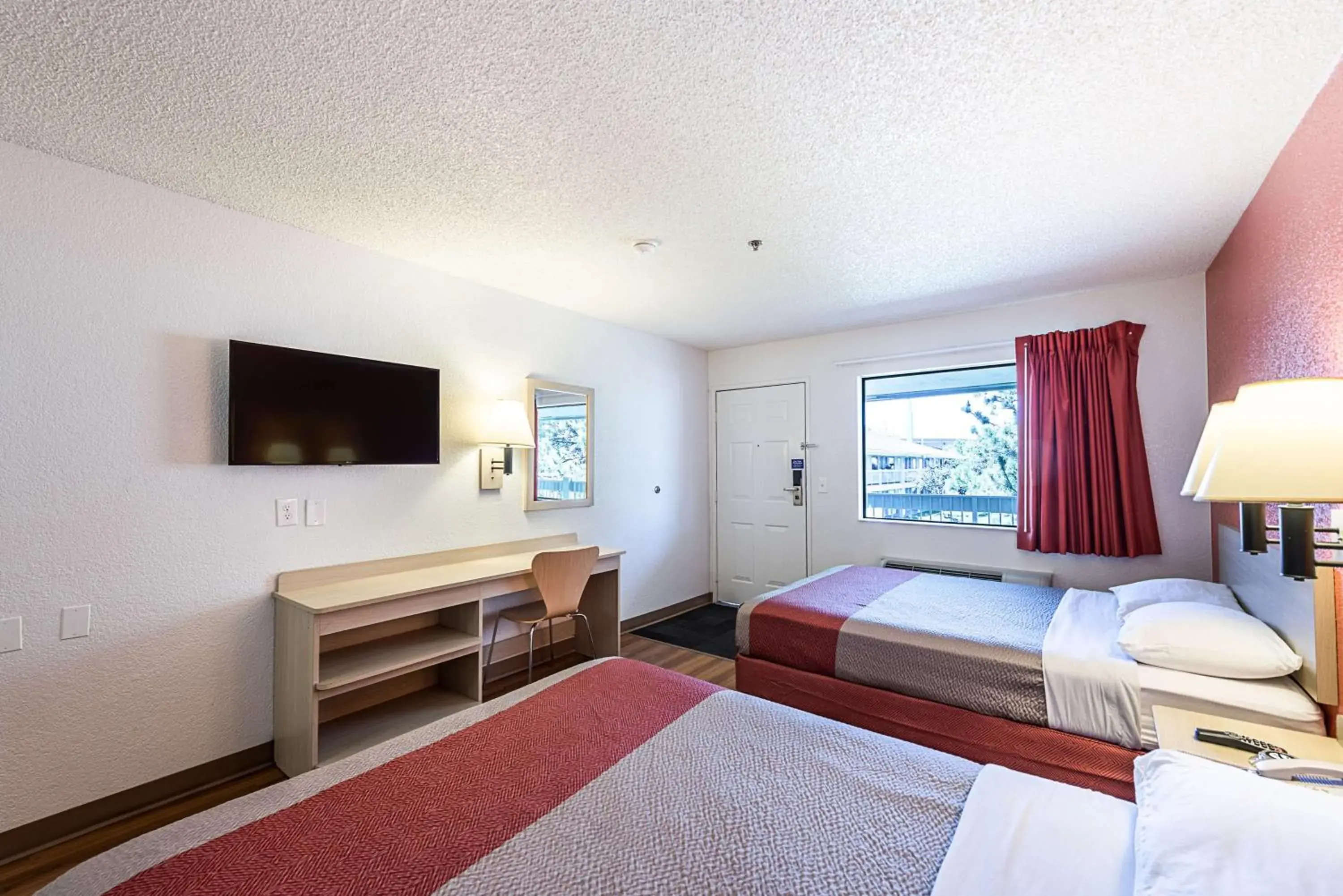 TV and multimedia, TV/Entertainment Center in Motel 6-Sparks, NV - Airport - Sparks