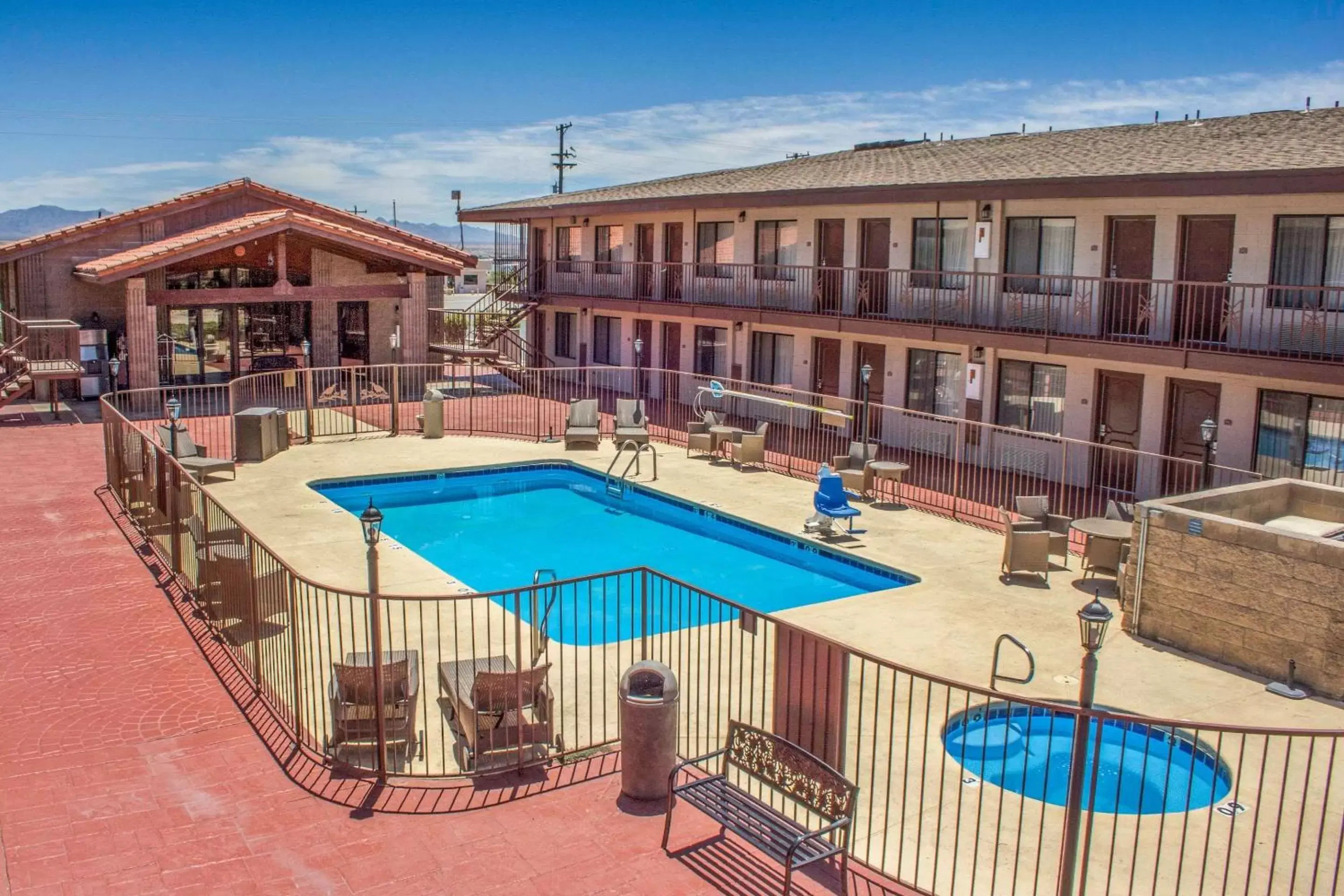 On site, Pool View in Quality Inn Benson I-10 Exit 304