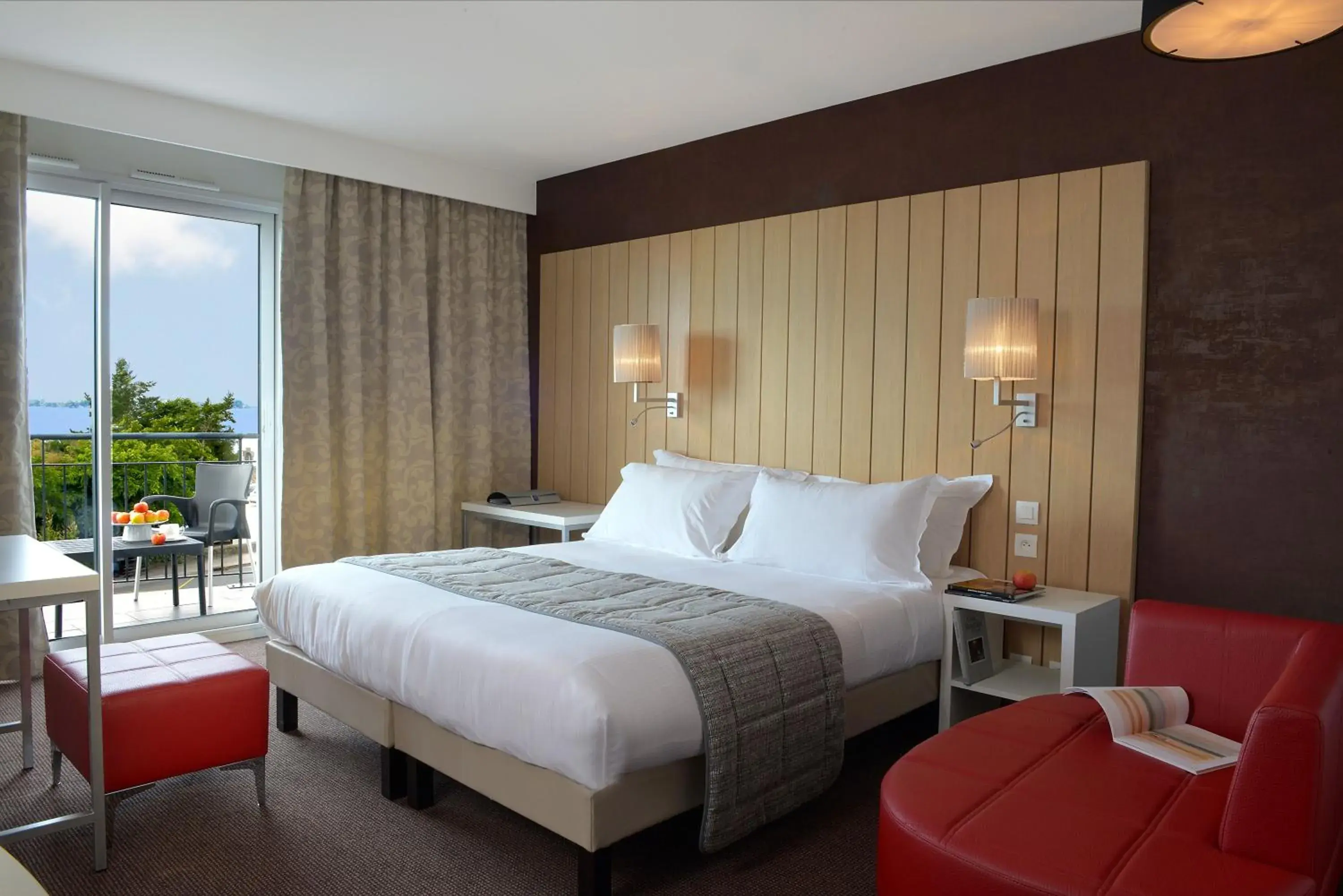 Day, Bed in Thalasso Concarneau Spa Marin Resort Day, Bed in Thalasso Concarneau Spa Marin Resort