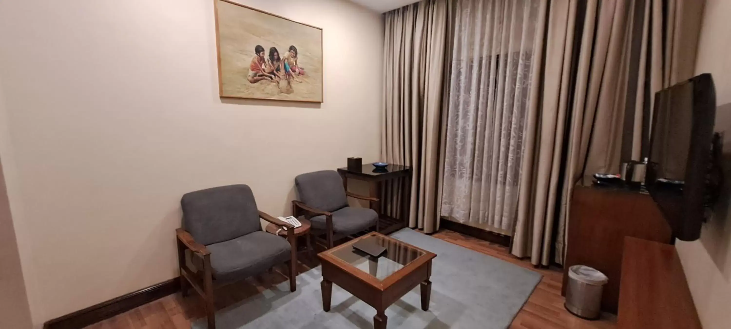 Living room, Seating Area in Ambassador Pallava