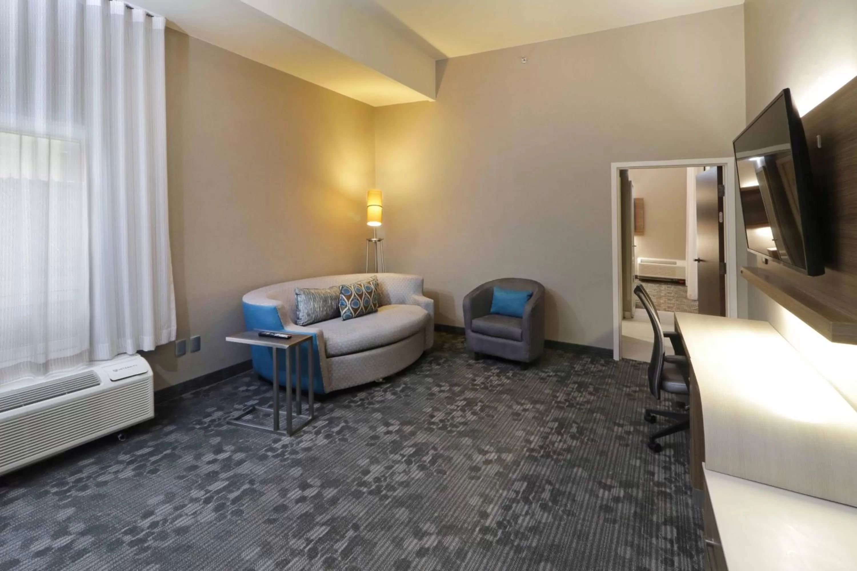 Living room in Courtyard Monterrey Airport