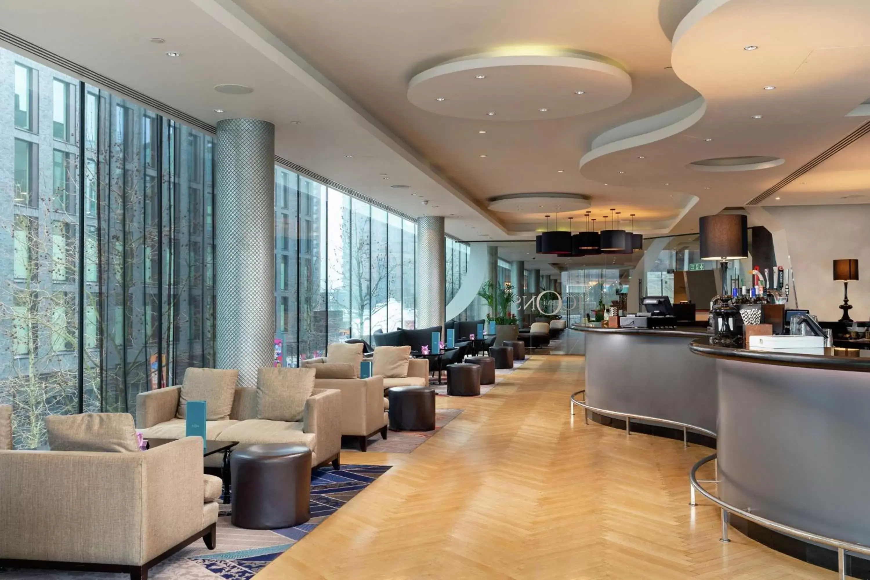 Restaurant/places to eat, Lounge/Bar in Hilton London Wembley