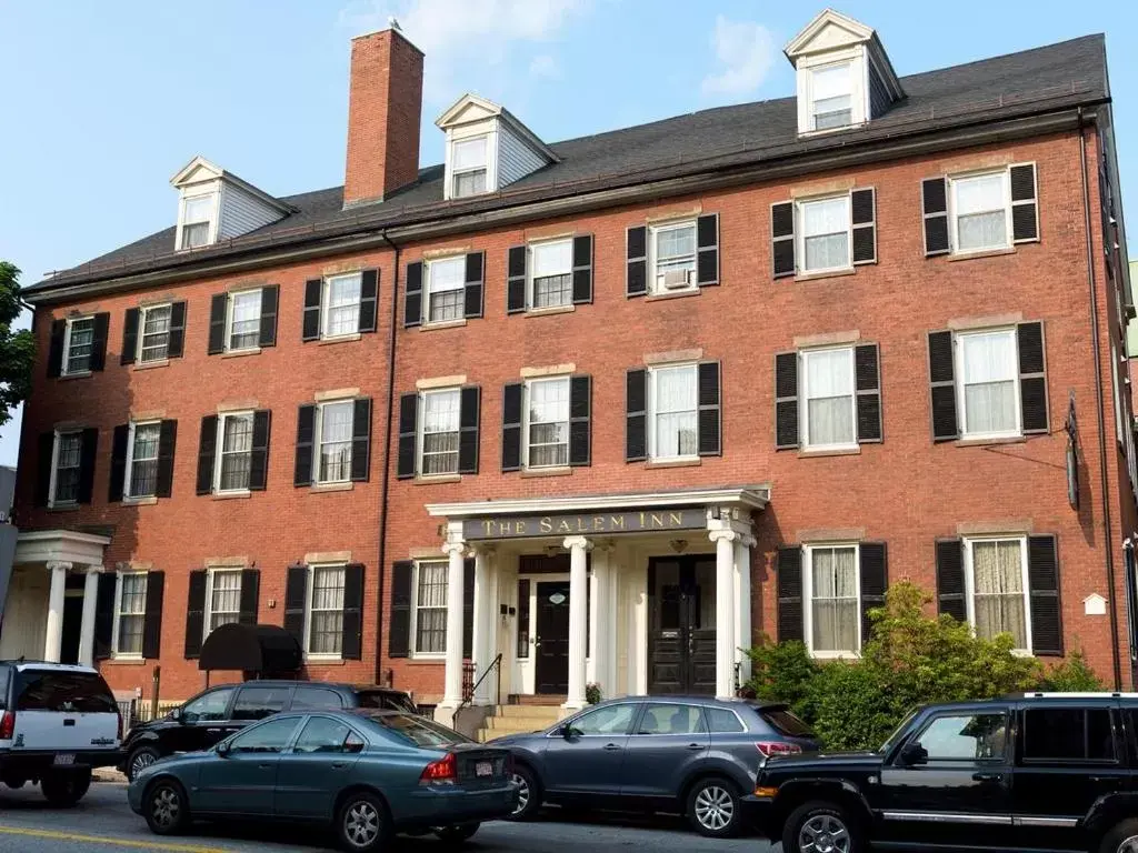 Property Building in The Salem Inn