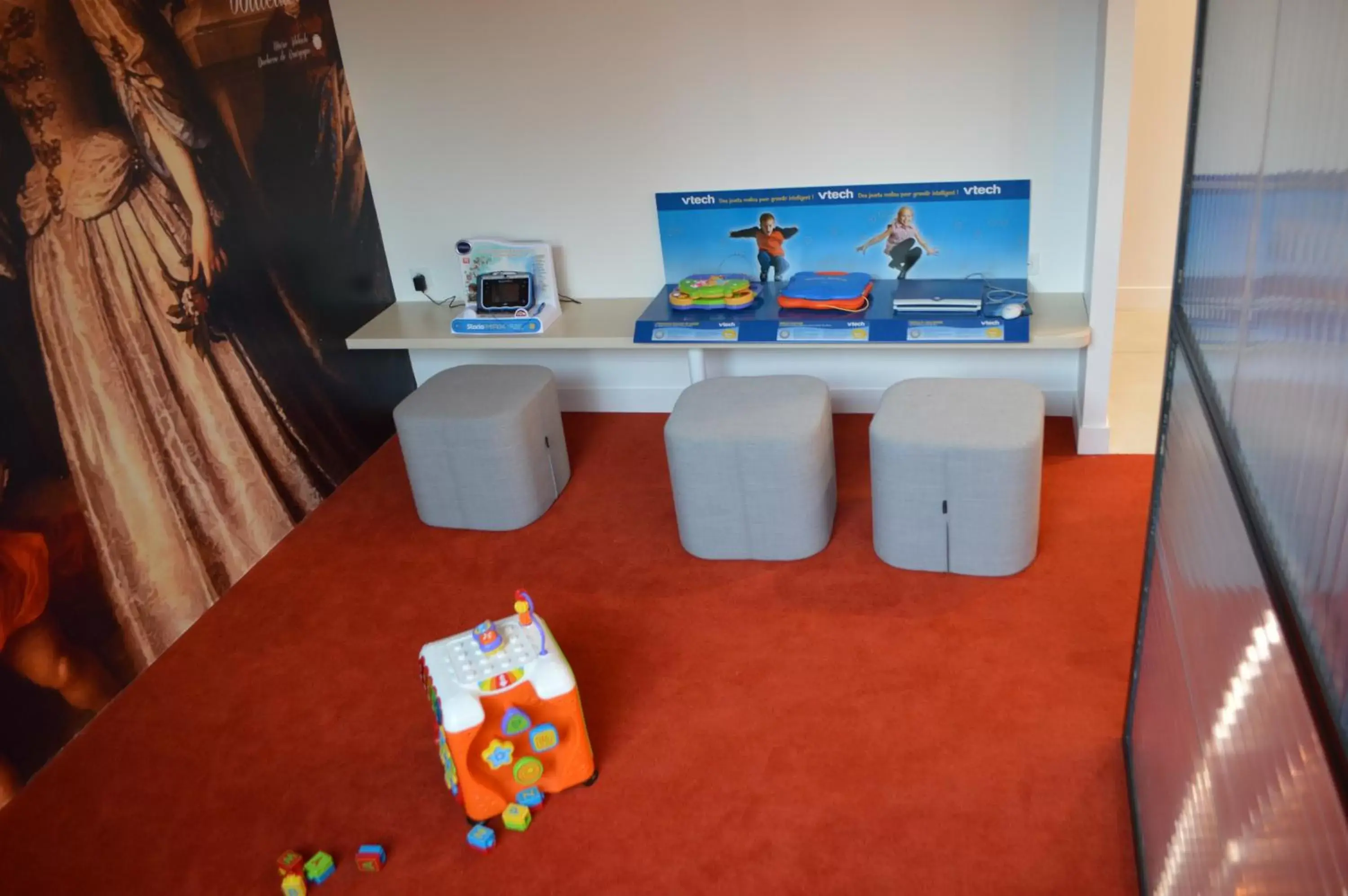 Kids's club, Seating Area in Hôtel ibis Styles Auxerre Nord