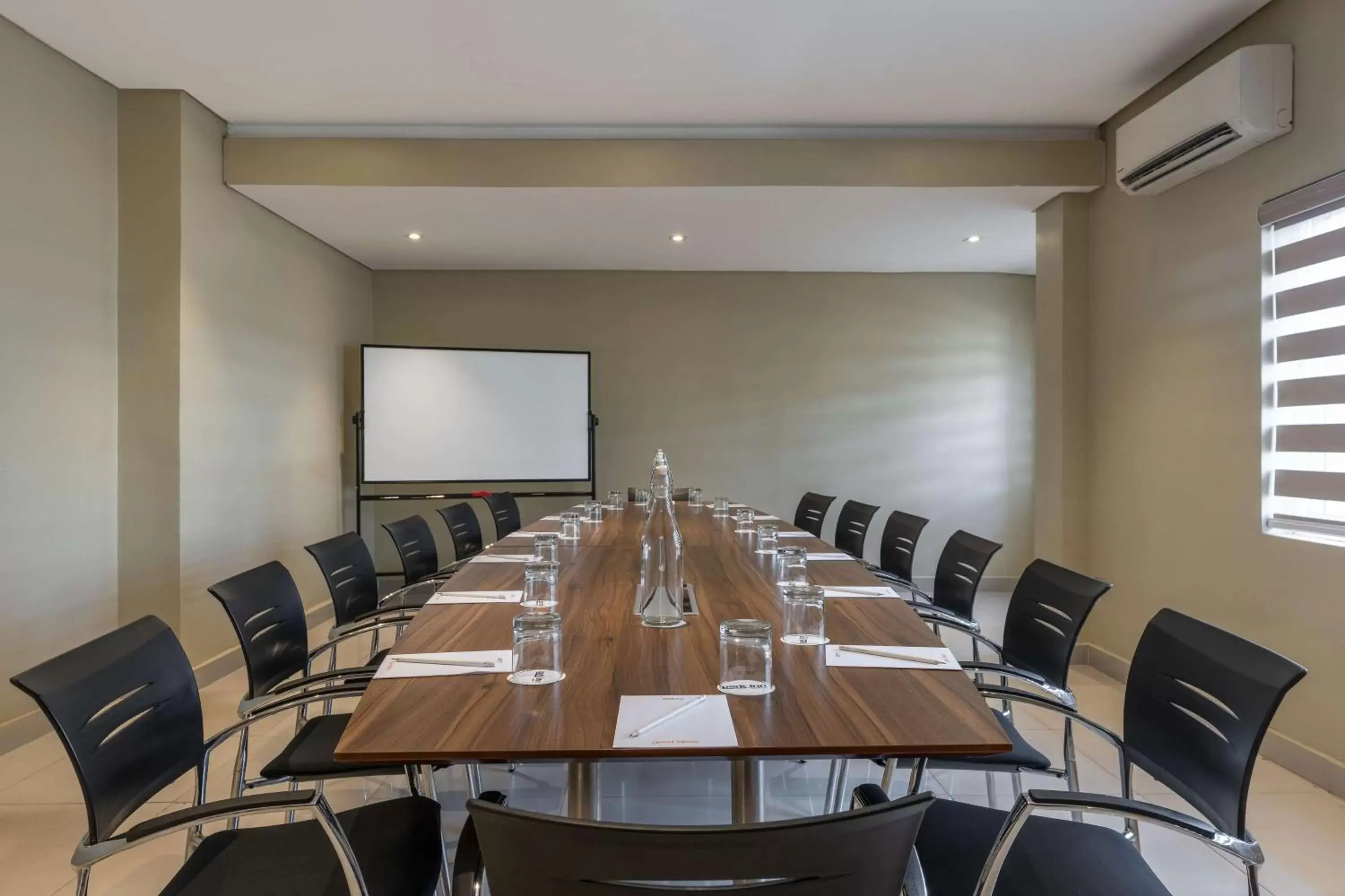 Meeting/conference room in Park Inn by Radisson, Lagos Victoria Island