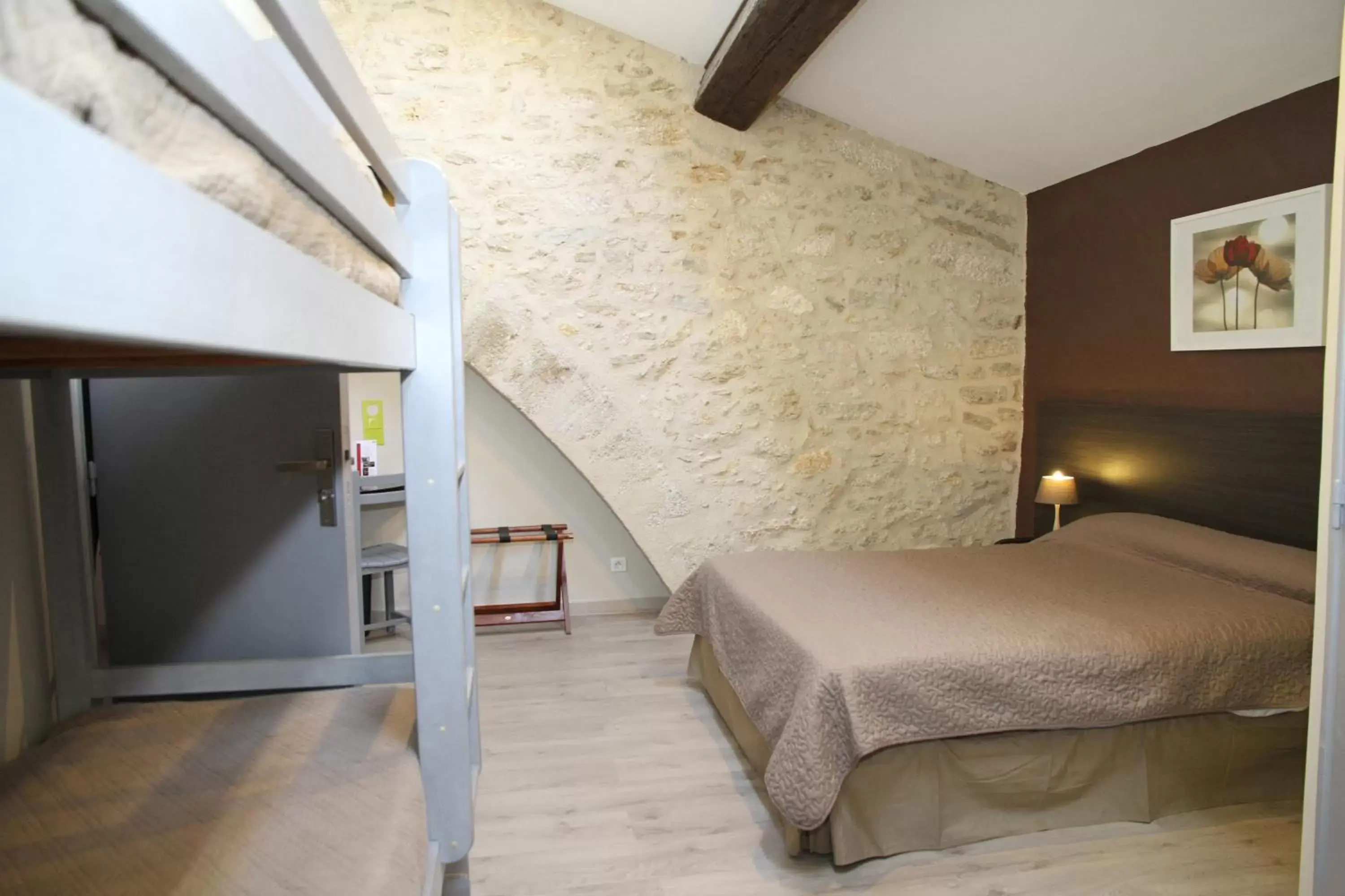 Bedroom, Bunk Bed in Hotel Saint Germain
