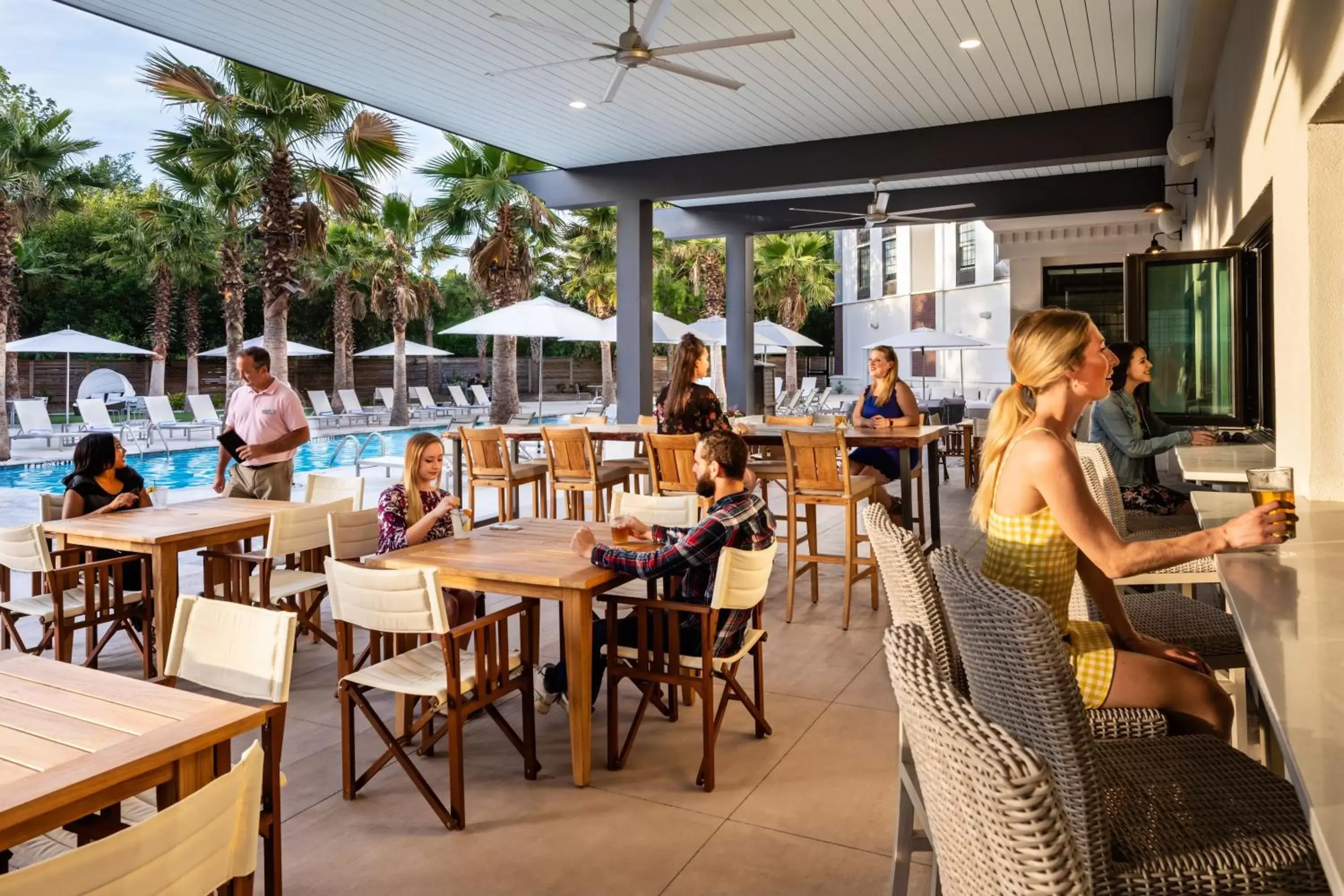 Restaurant/Places to Eat in Hotel Indigo Charleston - Mount Pleasant, an IHG Hotel