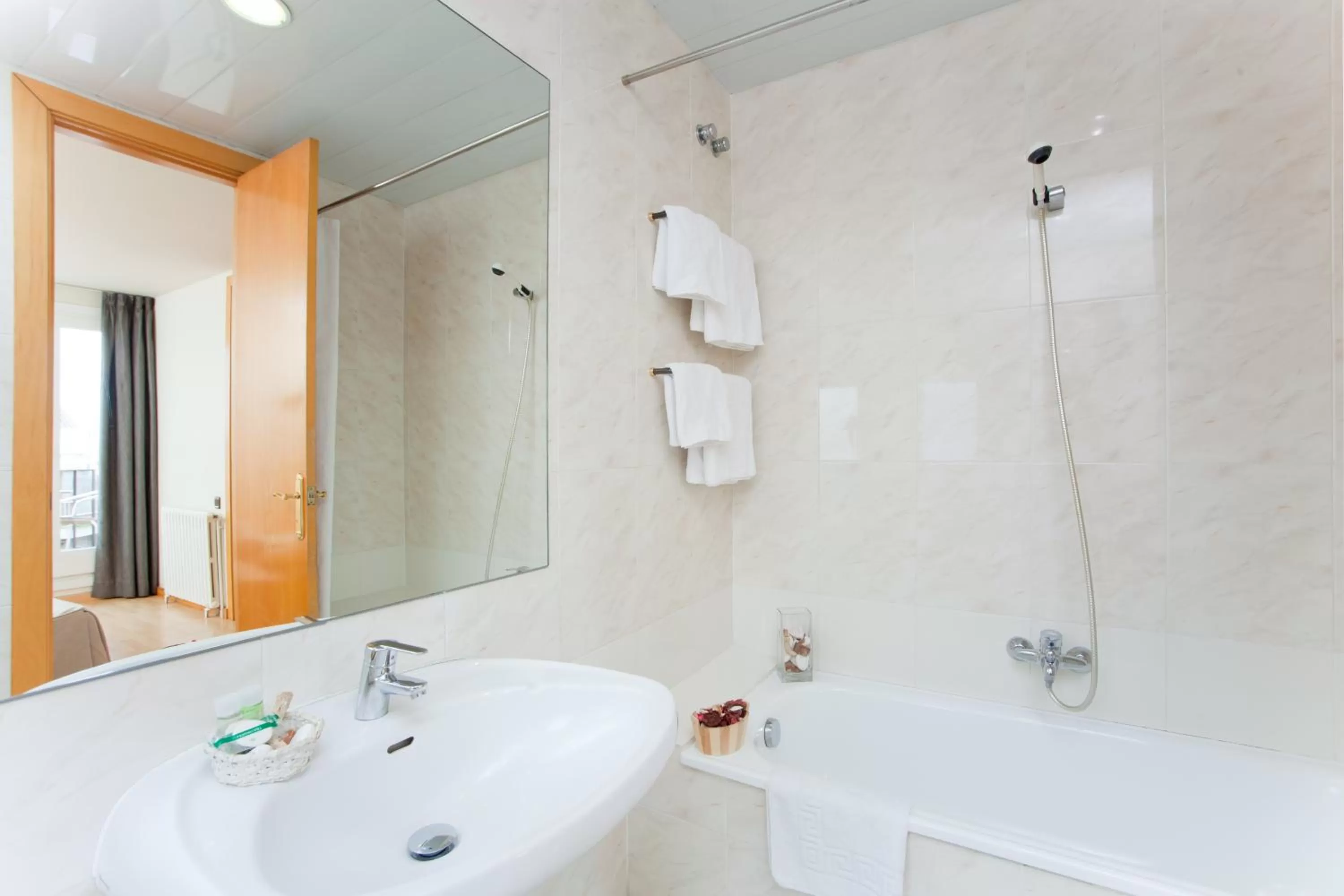 Bathroom in Hotel Everest