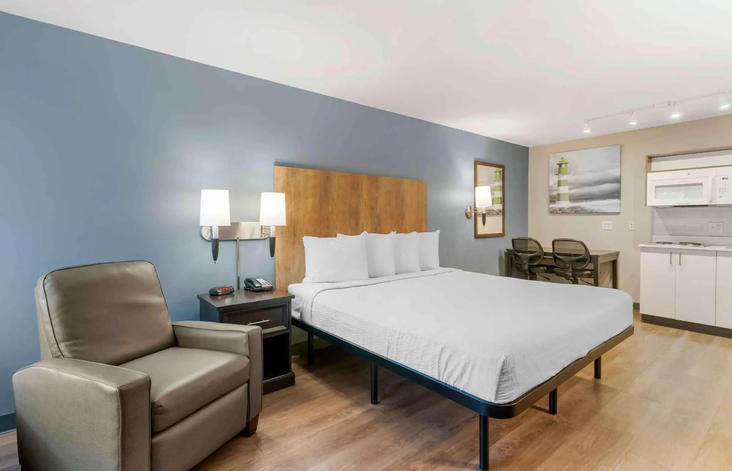 Bedroom in Extended Stay America Suites - San Jose - Milpitas - McCarthy Ranch