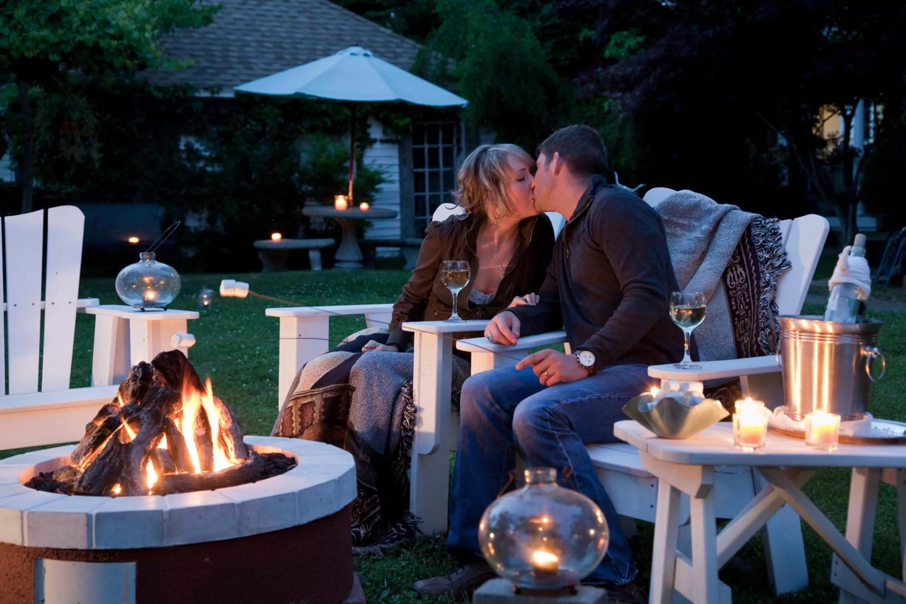 Night in White Doe Inn Bed & Breakfast