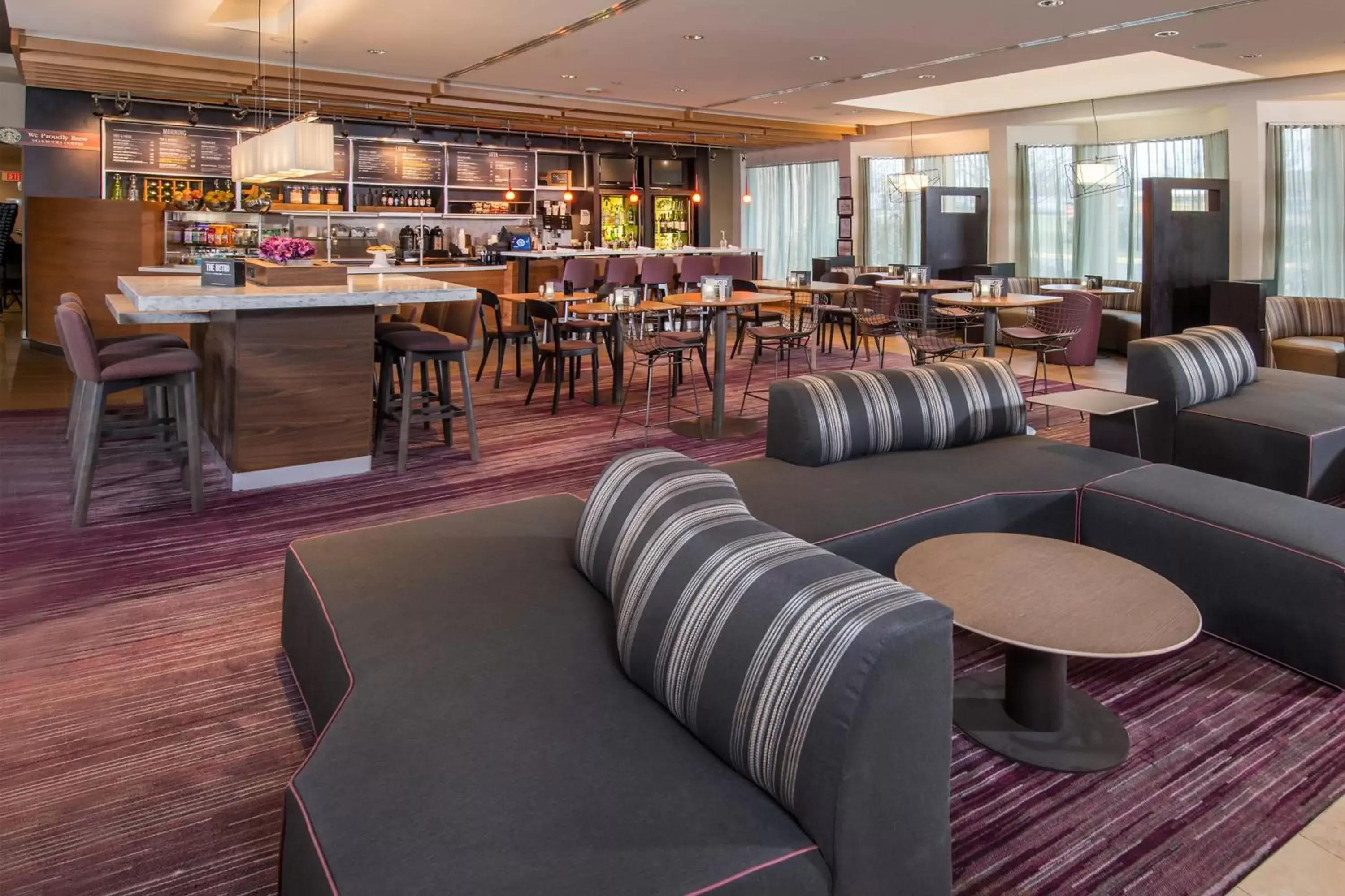 Restaurant/places to eat, Lounge/Bar in Courtyard by Marriott Fairfax Fair Oaks