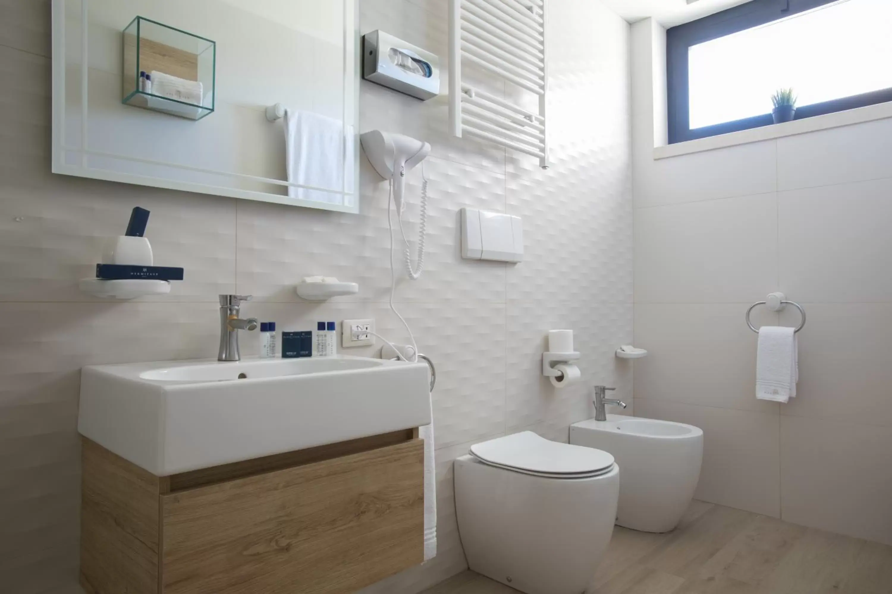 Toilet, Bathroom in Hotel Hermitage