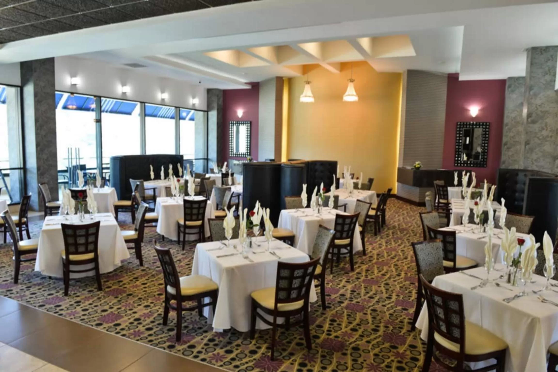 Restaurant/places to eat in Hotel Plaza Juan Carlos