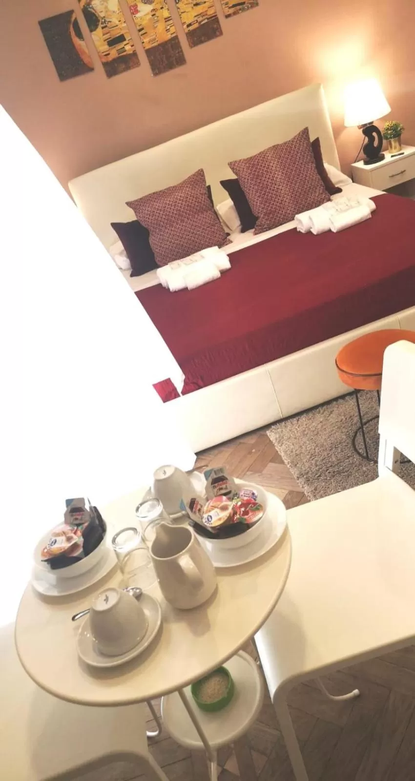 Dining Area in Domus Luigi Leone II