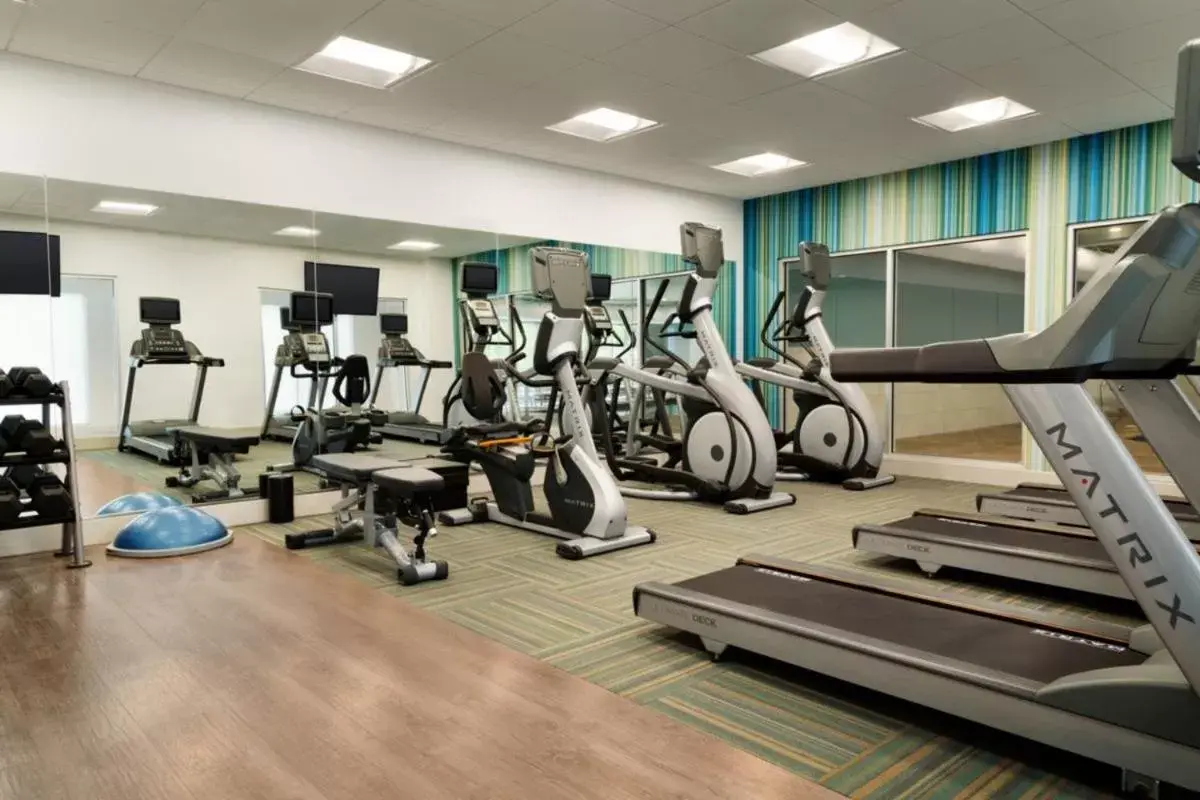 Fitness Center/Facilities in Holiday Inn Express & Suites Heath - Newark, an IHG Hotel
