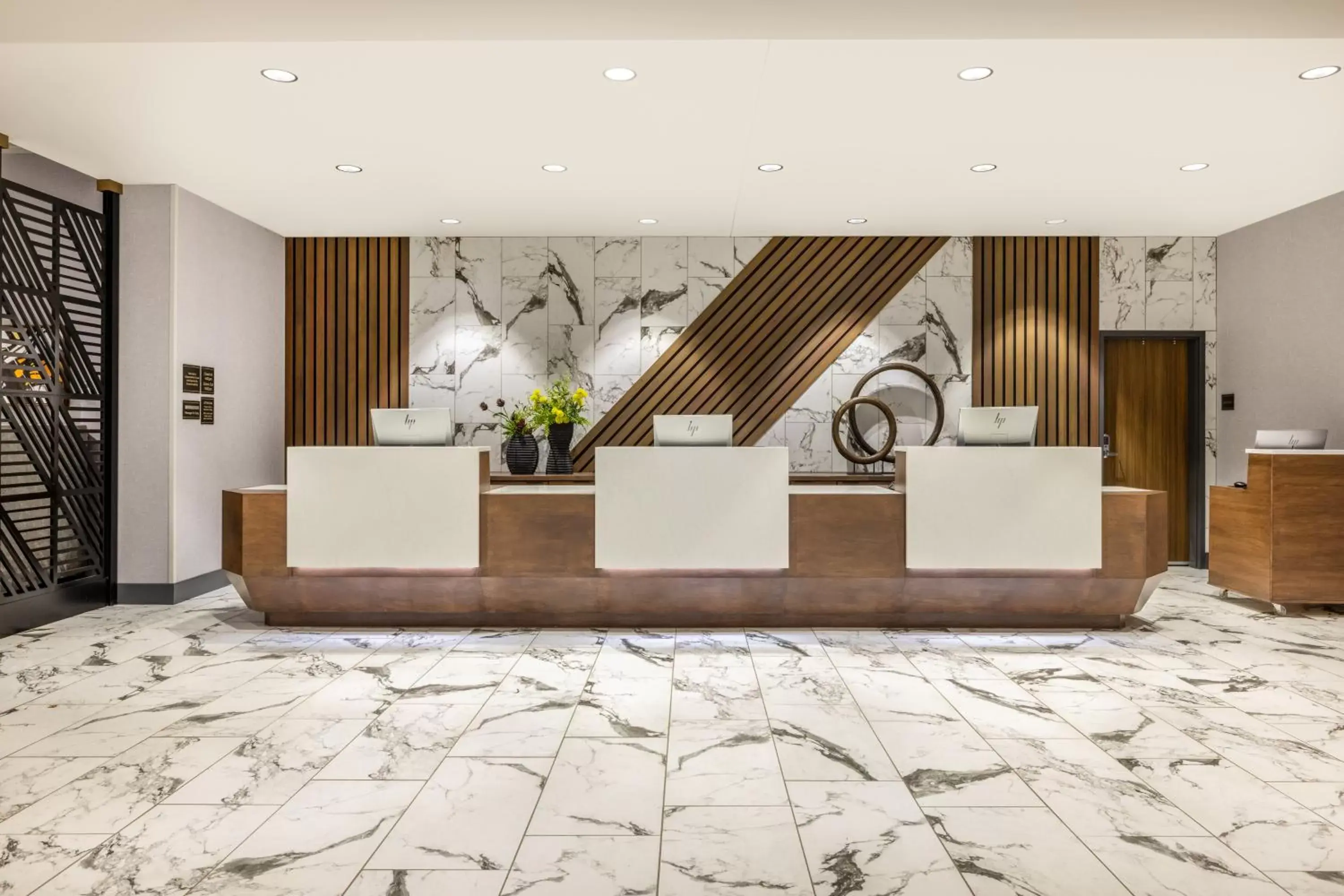 Lobby or reception, Lobby/Reception in Crowne Plaza - Kearney, an IHG Hotel
