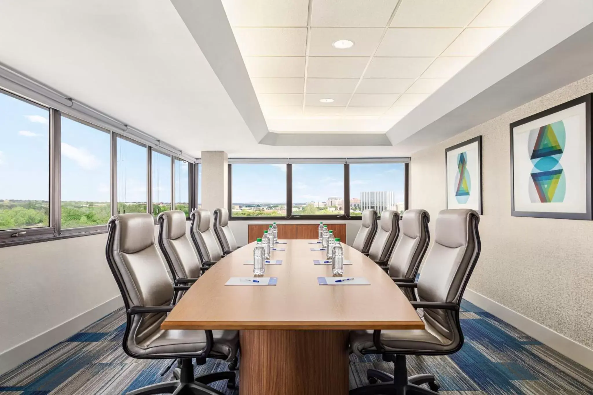 Meeting/conference room in Holiday Inn Express - San Antonio Airport, an IHG Hotel