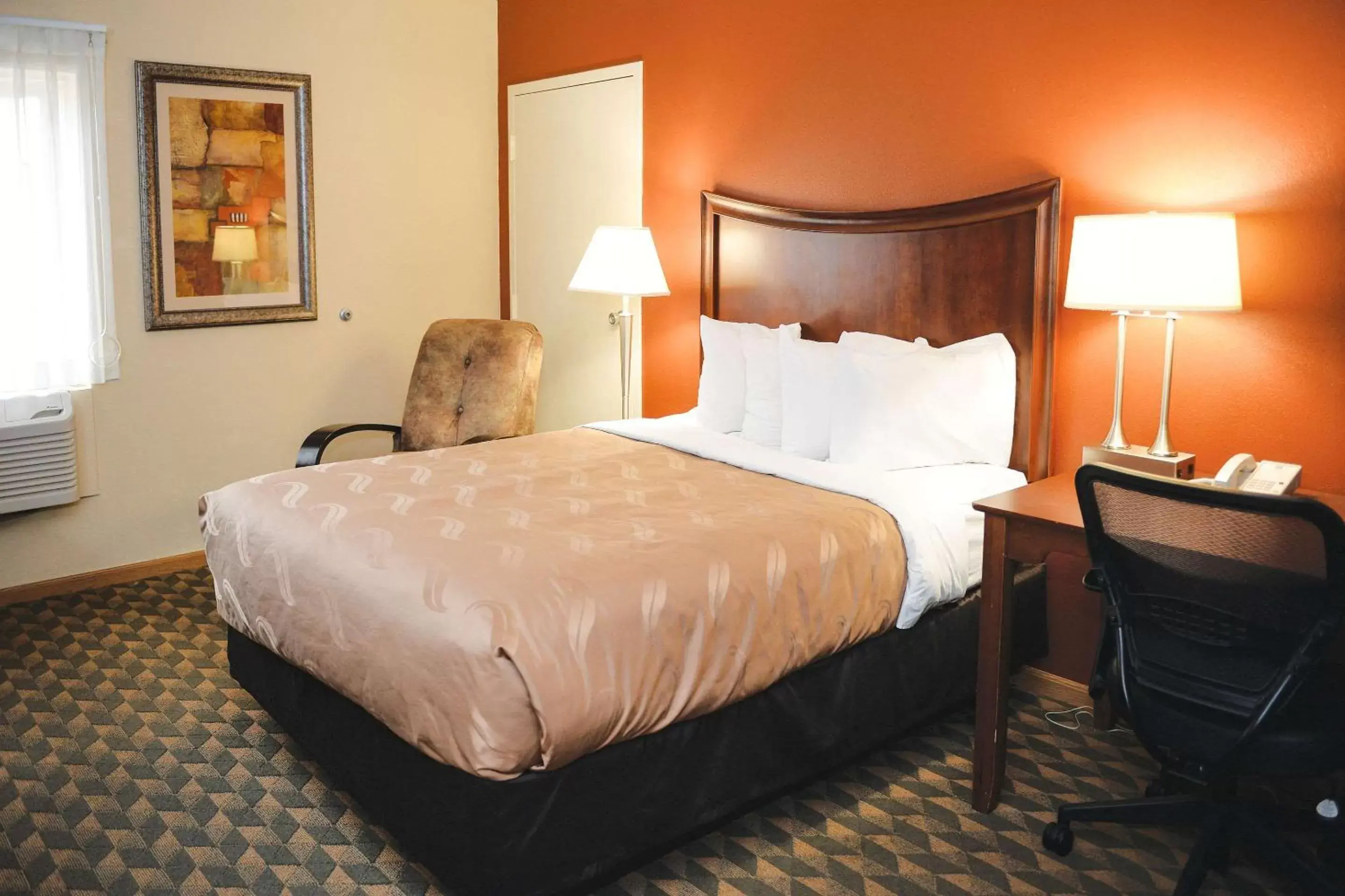 Photo of the whole room, Bed in Quality Inn & Suites Ames Conference Center Near ISU Campus