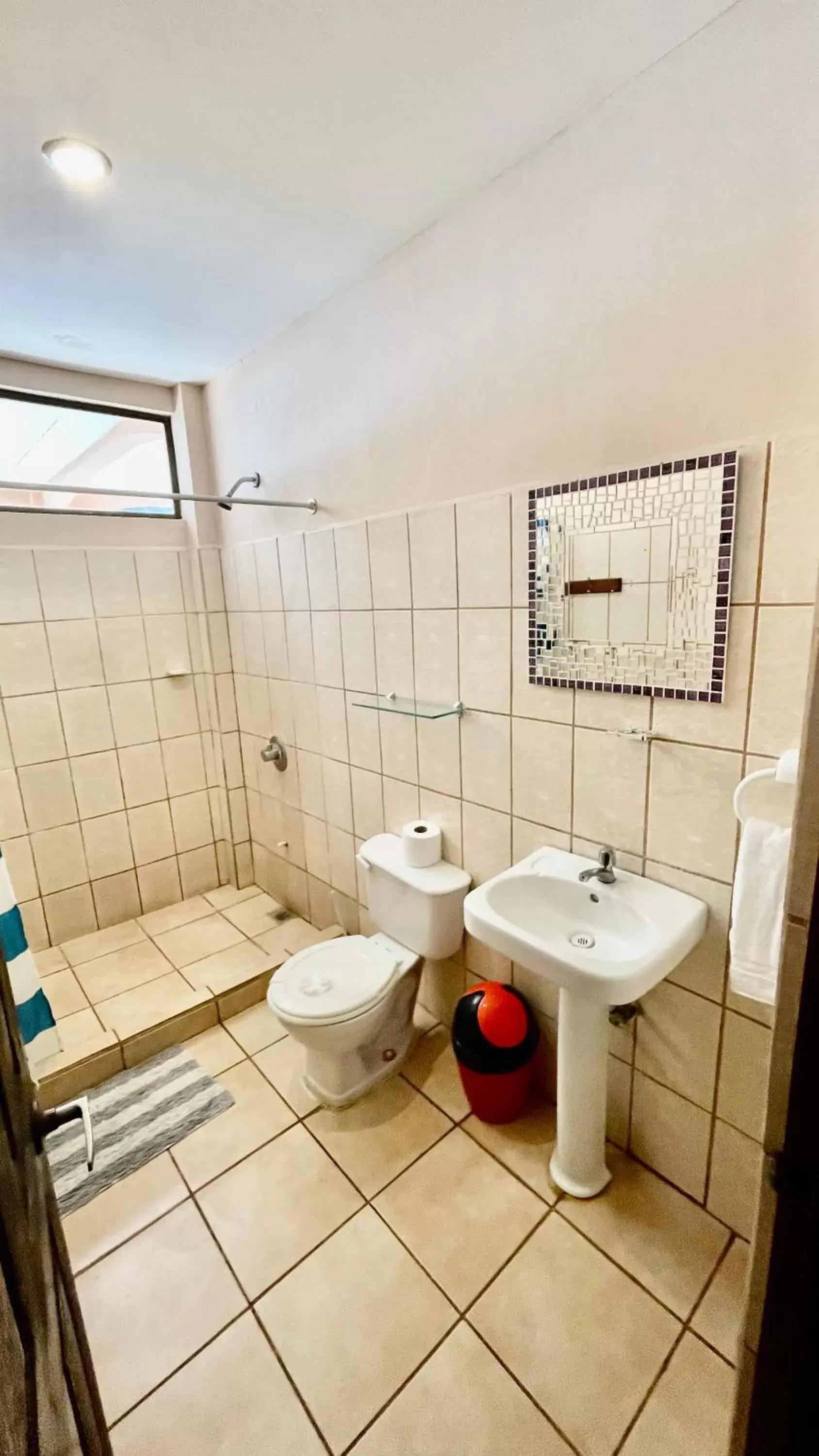 Bathroom in Hotel Beachfront Vista Hermosa