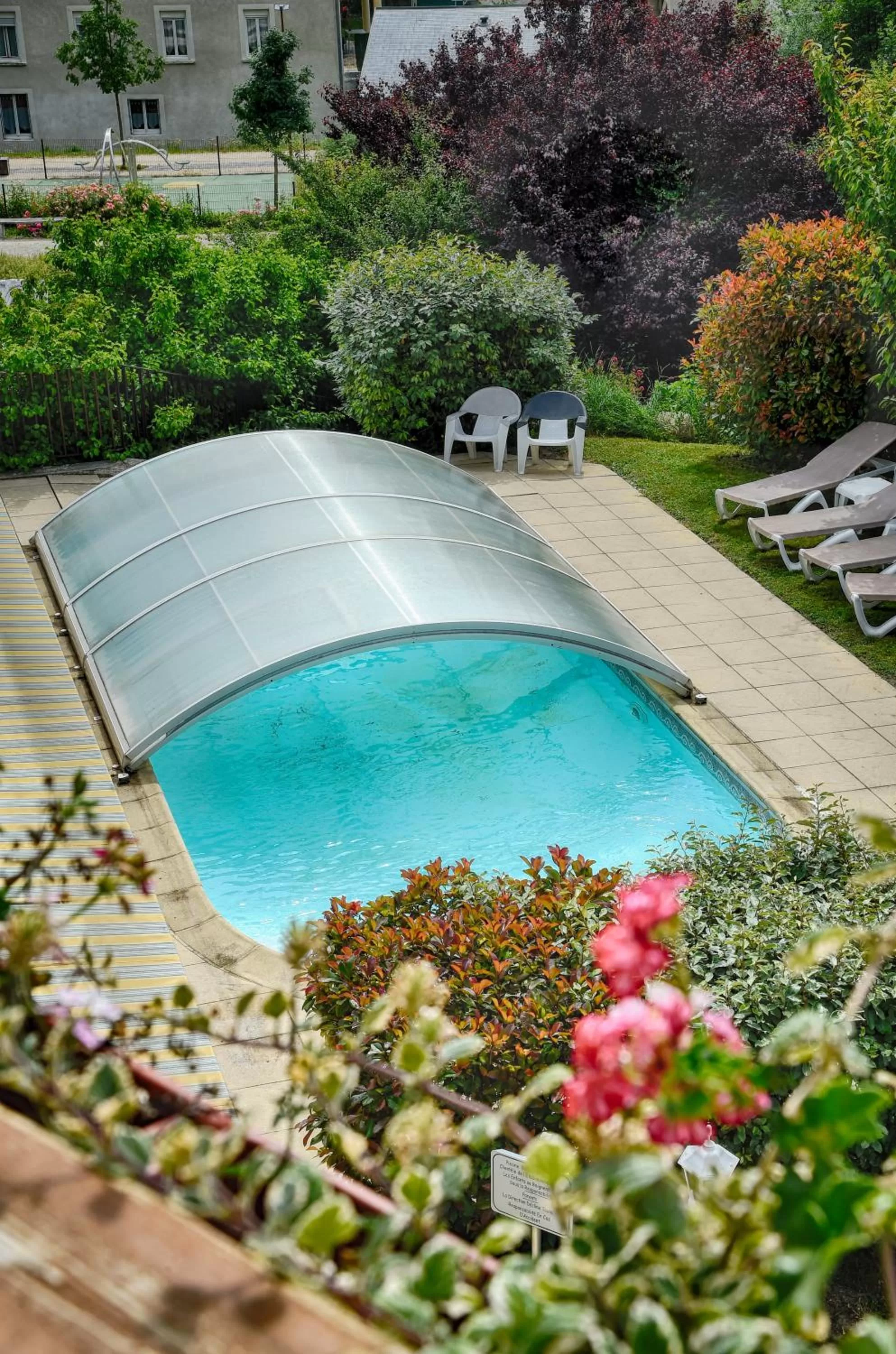 Pool view in Logis Murtel