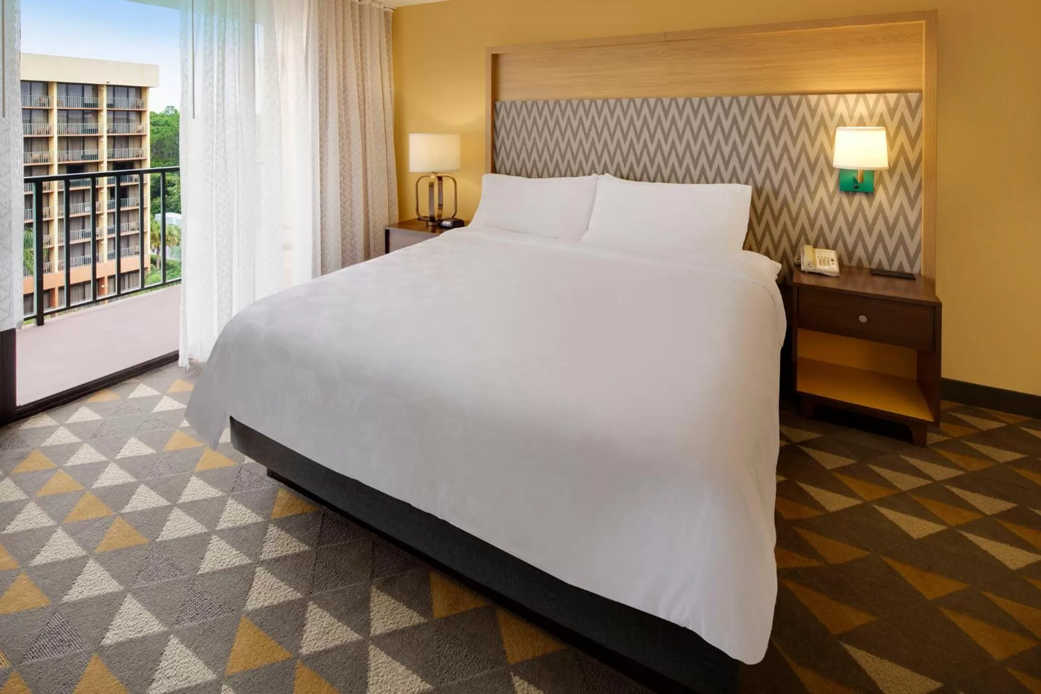 Photo of the whole room, Bed in Holiday Inn & Suites Orlando SW - Celebration Area by IHG