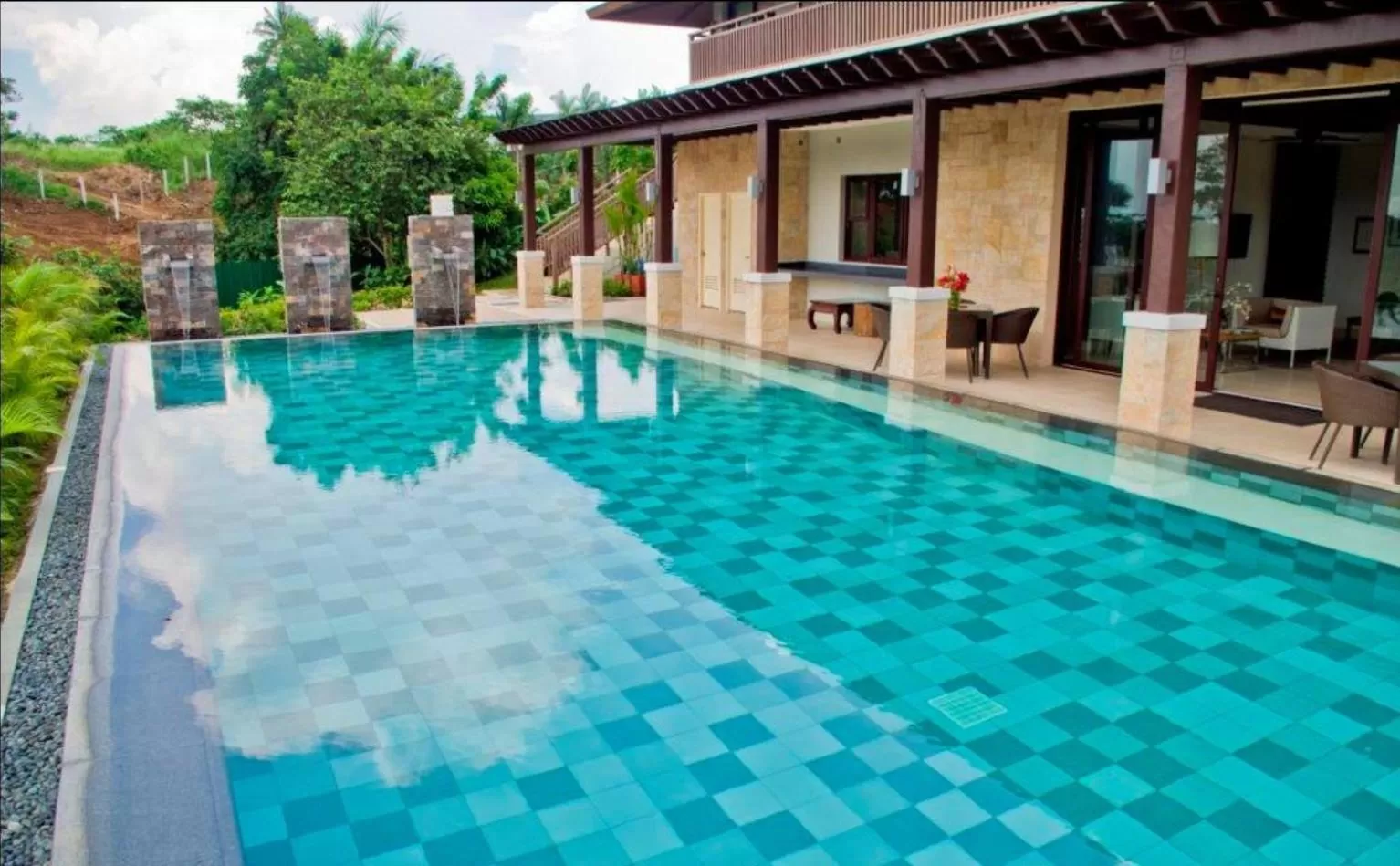 Swimming pool in Anya Resort Tagaytay