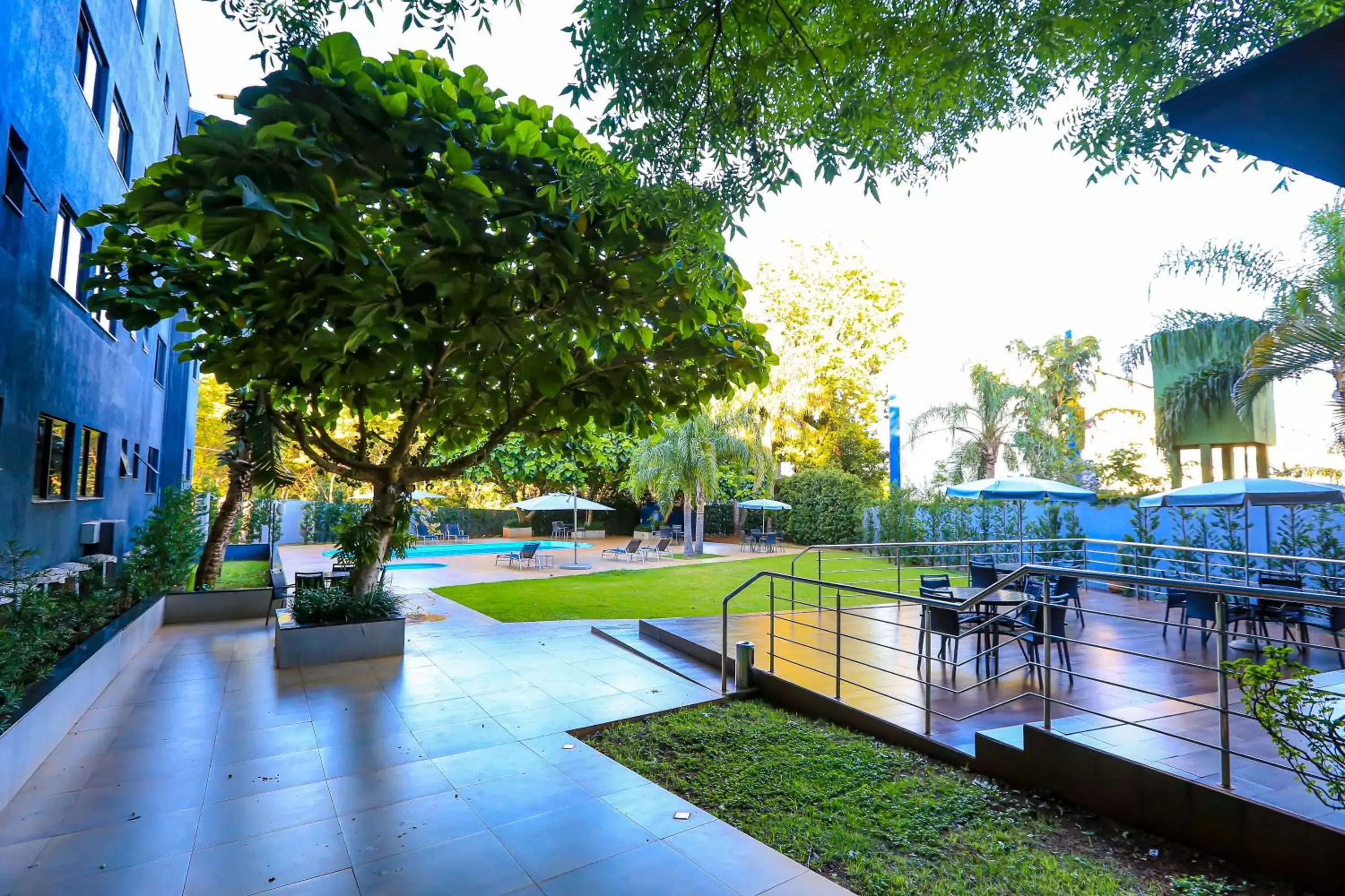 Garden, Swimming Pool in Iguassu Express Hotel