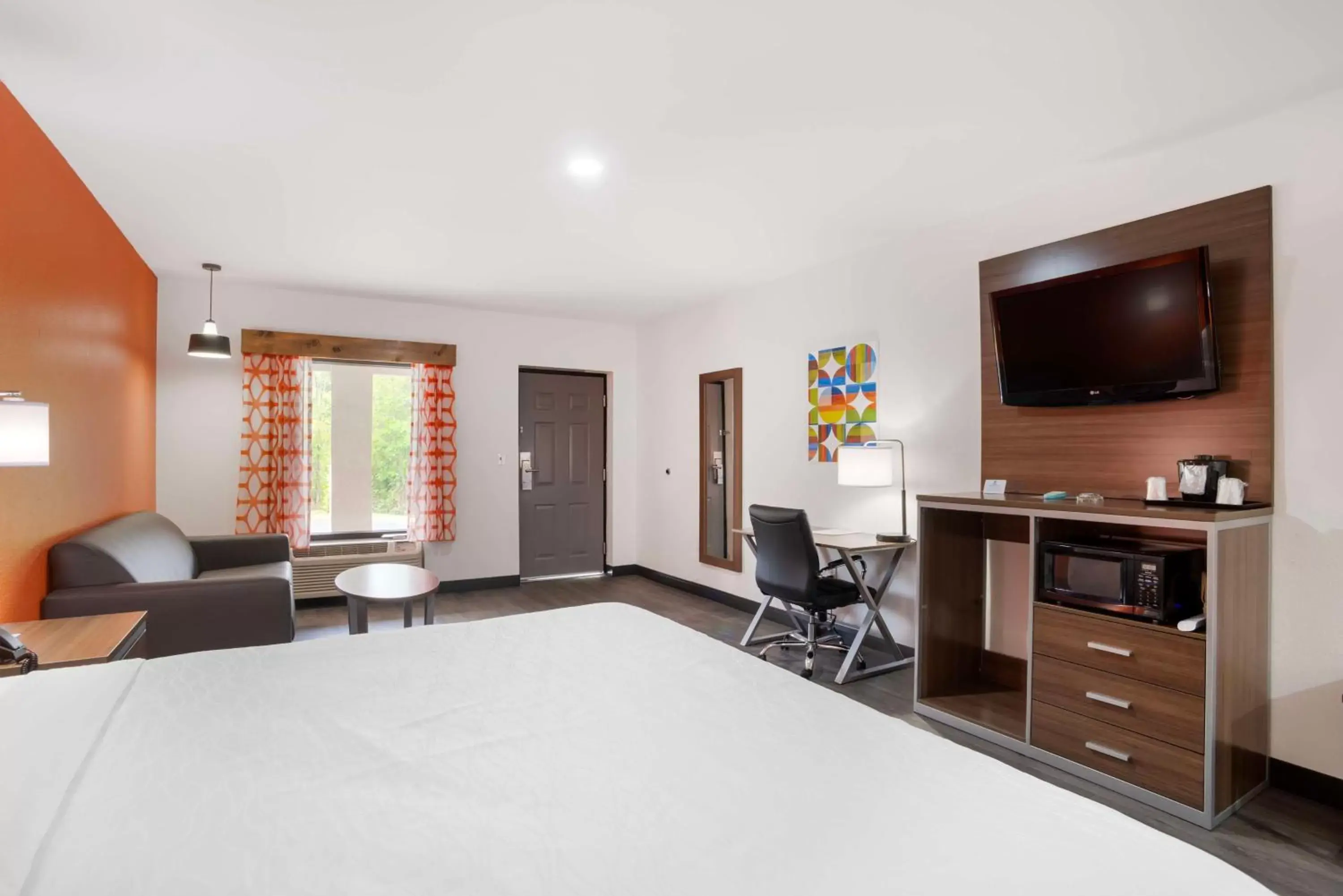 King Room with Sofa Bed - Non-Smoking in Best Western Statesville Inn King Room with Sofa Bed - Non-Smoking in Best Western Statesville Inn