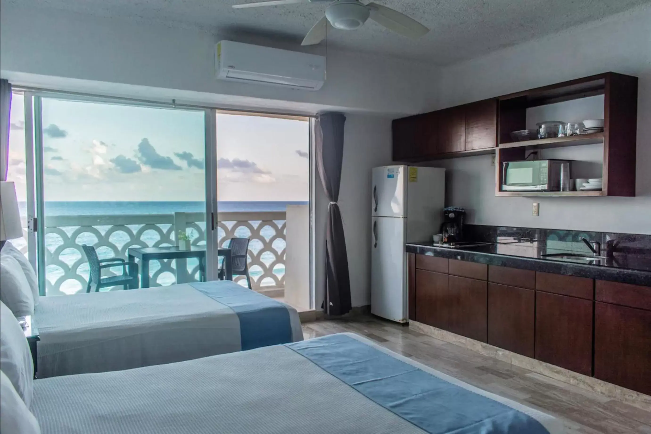 Kitchen/Kitchenette in Cancun Beach&Sunrise