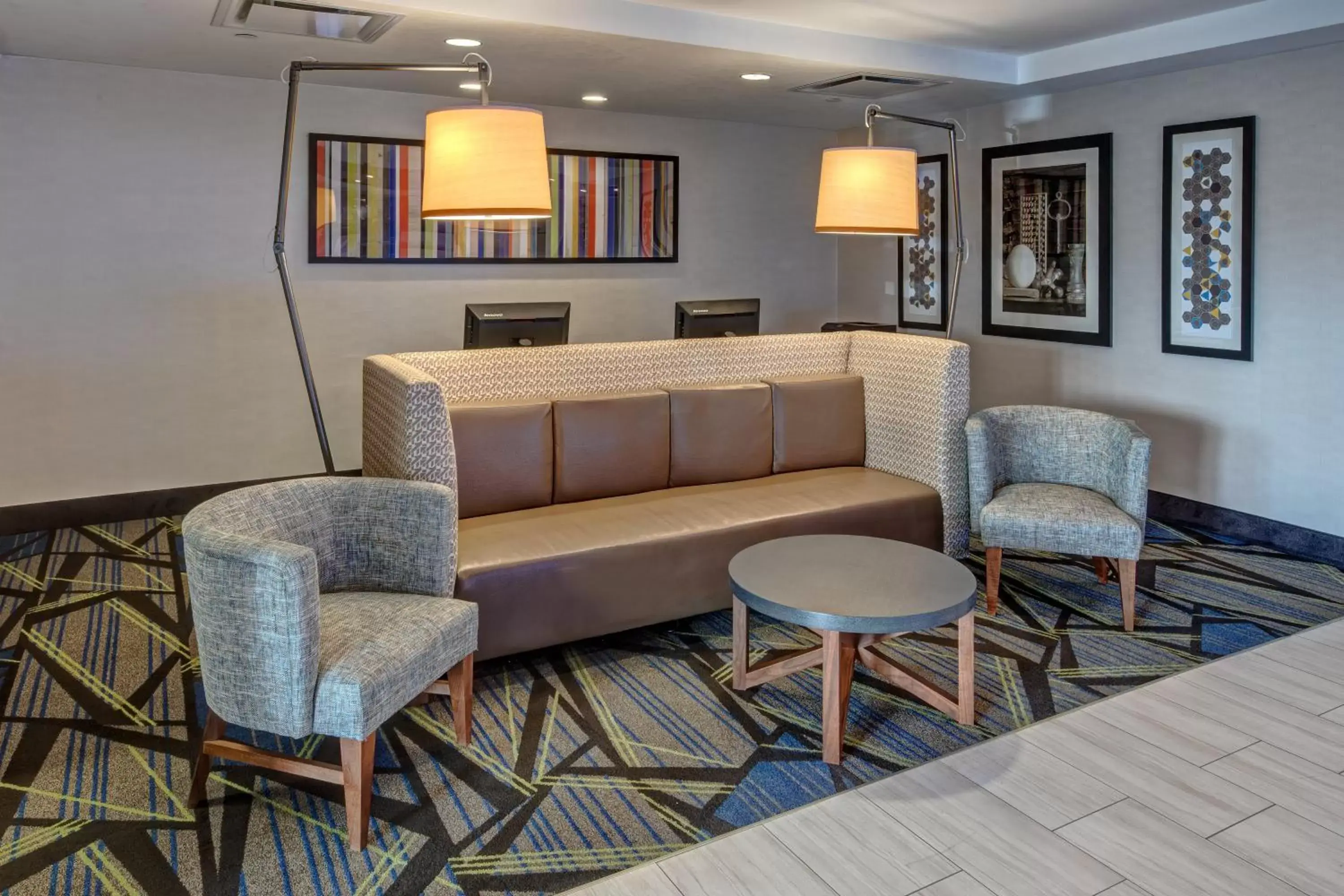 Property building, Seating Area in Holiday Inn Express Hotel & Suites Jackson Northeast, an IHG Hotel