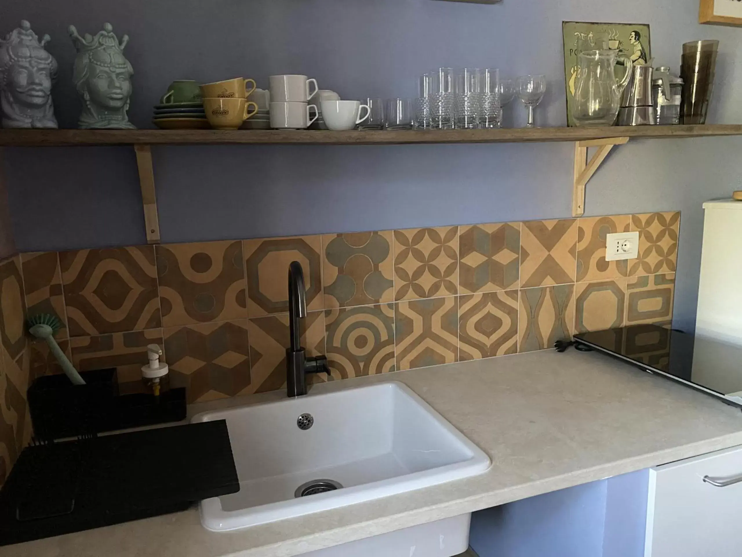 Kitchen or kitchenette, Kitchen/Kitchenette in CasapiuHolidaySicilia-Adults Only