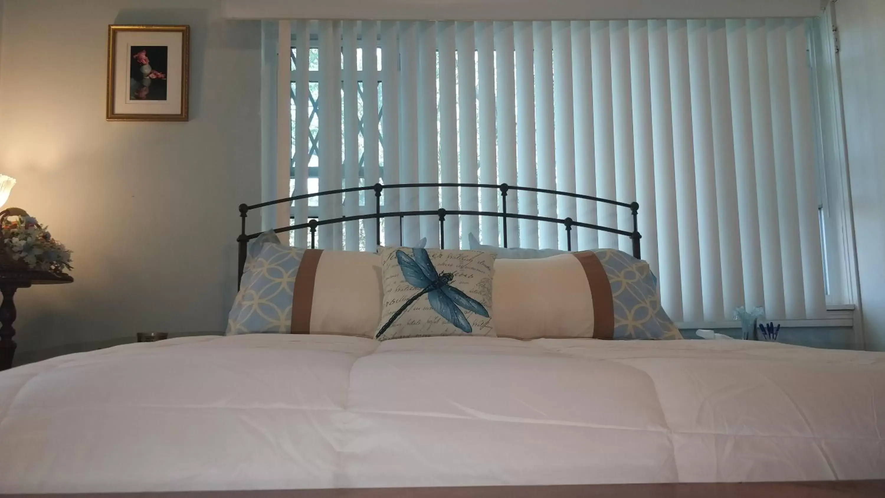 Bed in Maurrocks - A Pocono Mountains B&B