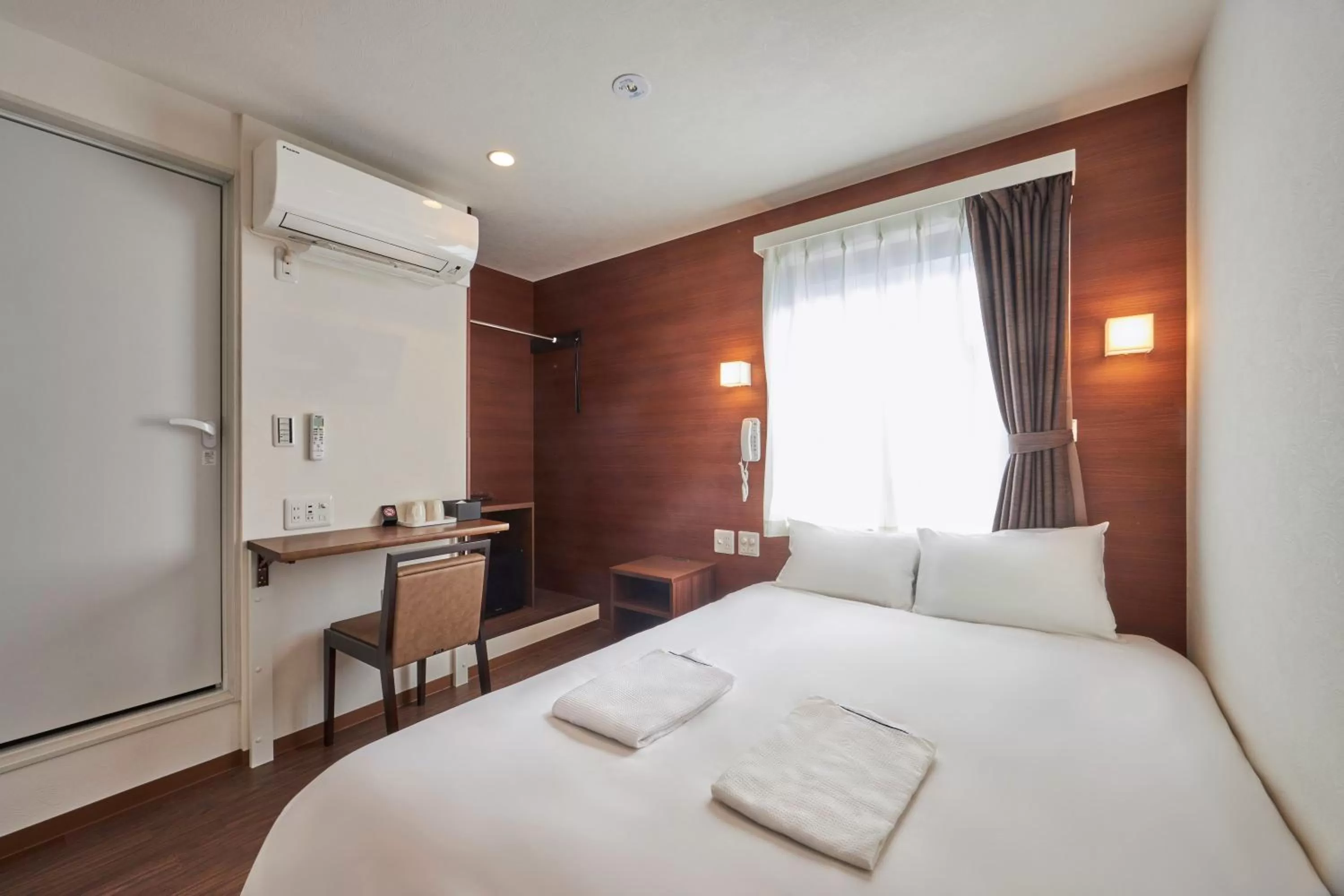 Photo of the whole room, Bed in 花築浅草和心ホテル